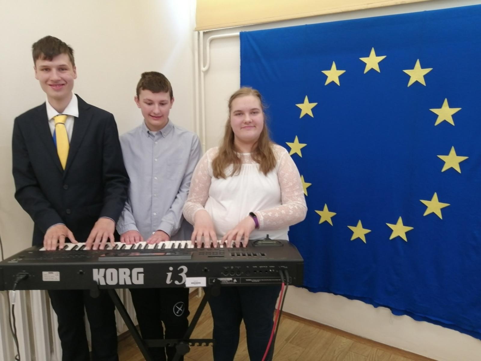 Zdjęcie w galerii na portalu naszraciborz.pl: Projekt eTwinning w ZSS w Raciborzu z Odznaką Jakości wiadomości z regionu