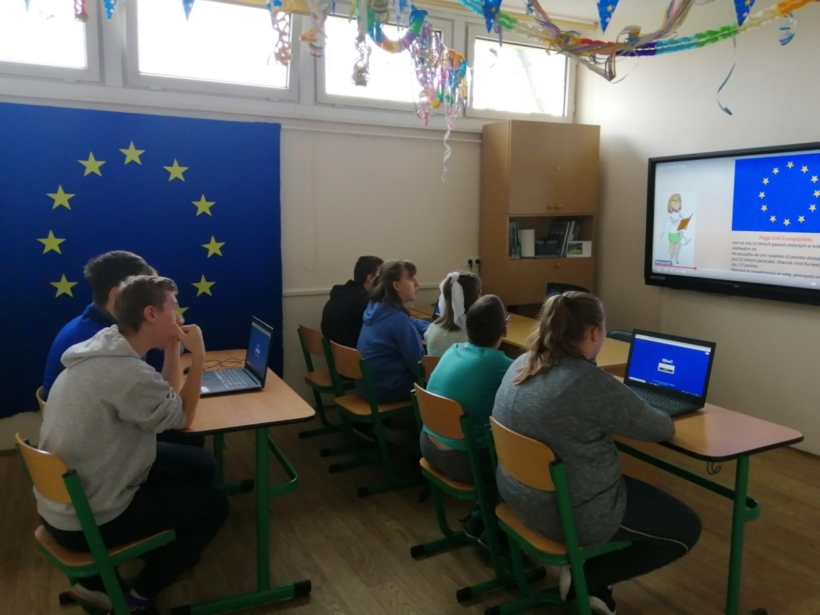 Zdjęcie w galerii na portalu naszraciborz.pl: Projekt eTwinning w ZSS w Raciborzu z Odznaką Jakości wiadomości z regionu