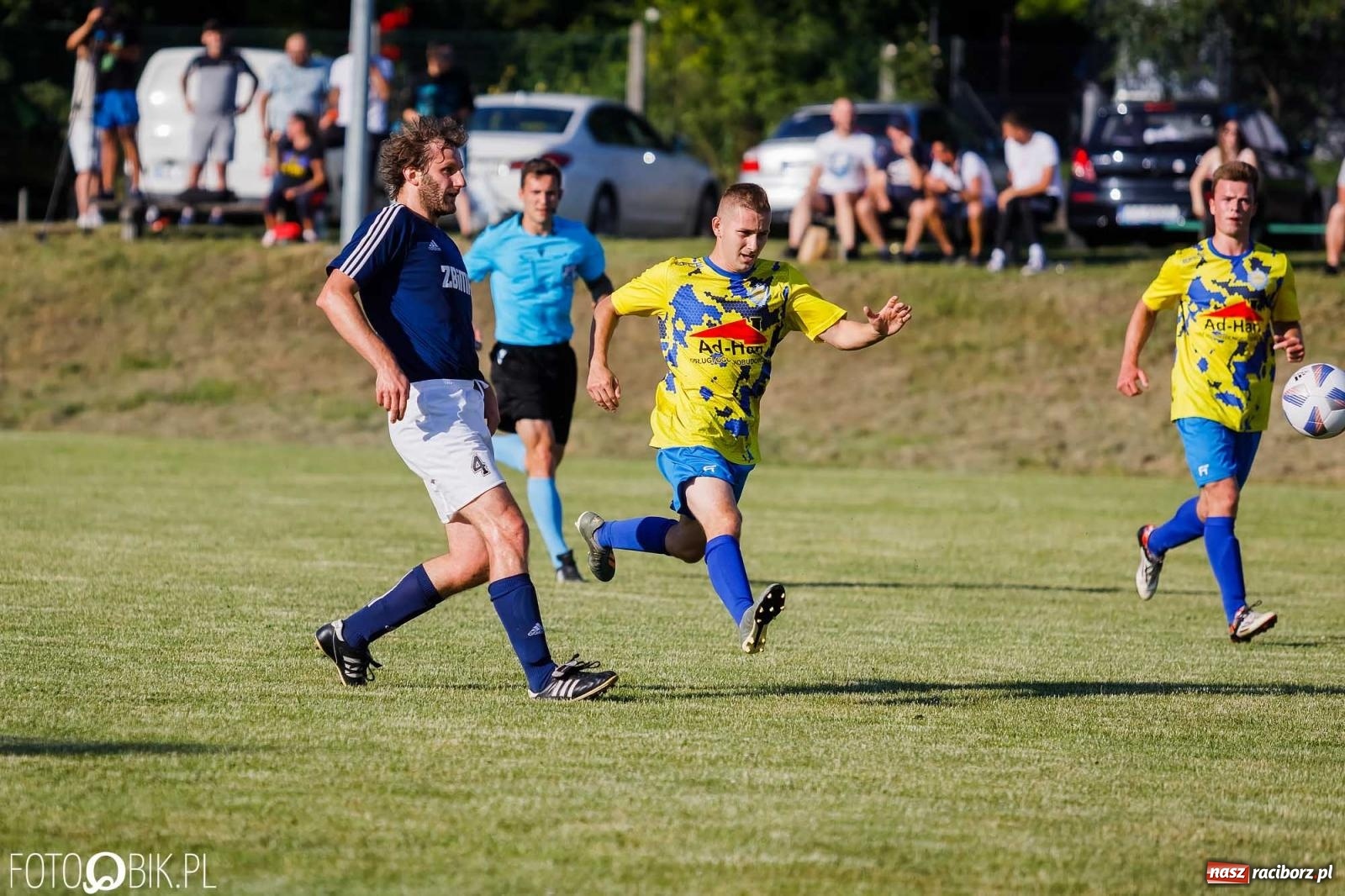 Zdjęcie w galerii na portalu naszraciborz.pl: Barażowa strzelanina w Brzeziu. Pstrążna zmieciona z boiska [FOTO] wiadomości z regionu