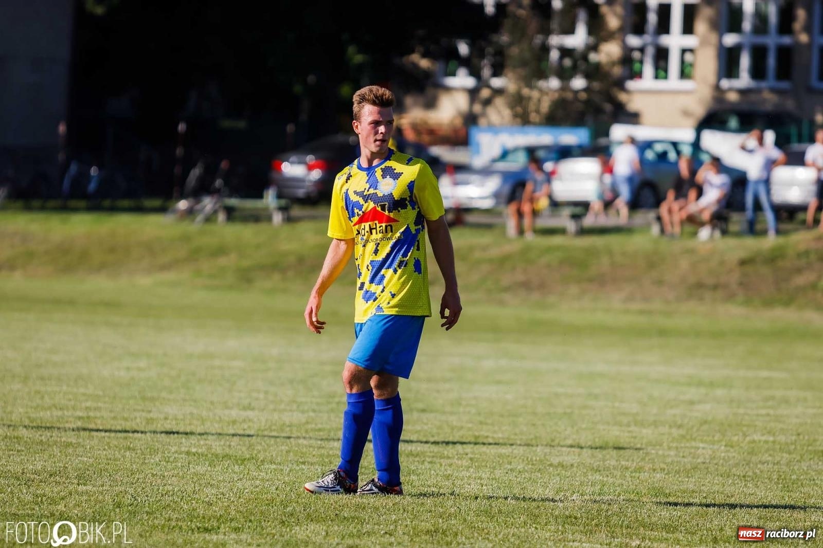 Zdjęcie w galerii na portalu naszraciborz.pl: Barażowa strzelanina w Brzeziu. Pstrążna zmieciona z boiska [FOTO] wiadomości z regionu