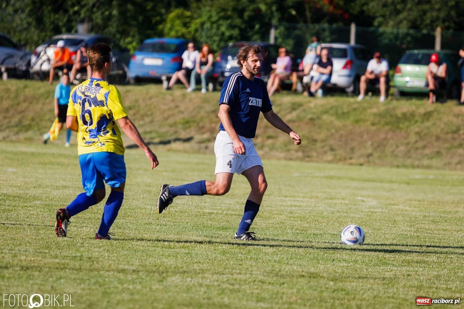 Zdjęcie w galerii na portalu naszraciborz.pl: Barażowa strzelanina w Brzeziu. Pstrążna zmieciona z boiska [FOTO] wiadomości z regionu