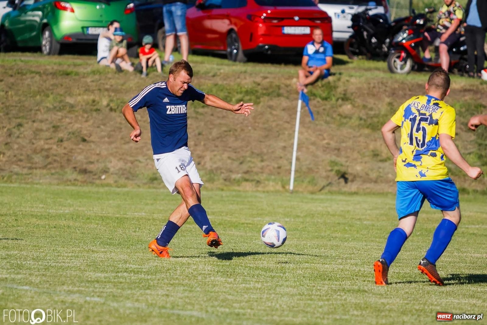 Zdjęcie w galerii na portalu naszraciborz.pl: Barażowa strzelanina w Brzeziu. Pstrążna zmieciona z boiska [FOTO] wiadomości z regionu