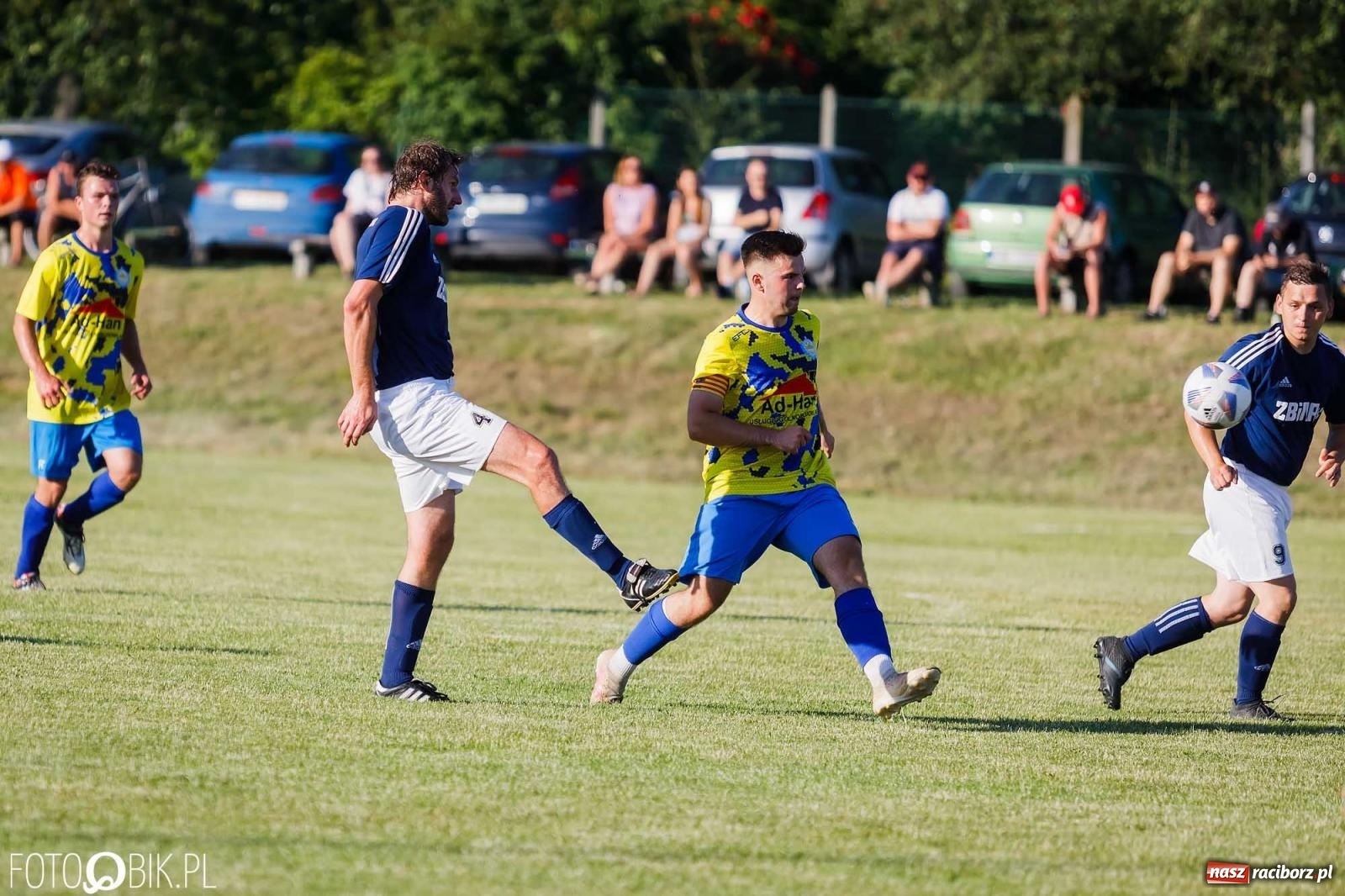 Zdjęcie w galerii na portalu naszraciborz.pl: Barażowa strzelanina w Brzeziu. Pstrążna zmieciona z boiska [FOTO] wiadomości z regionu