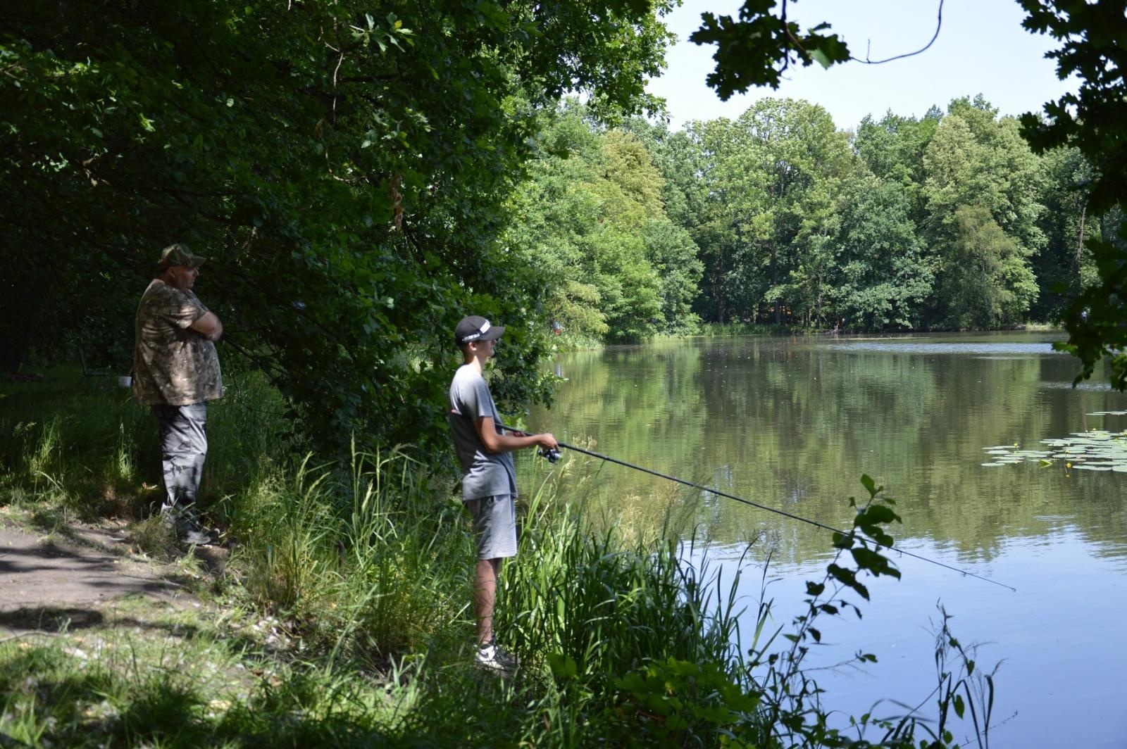 Zdjęcie w galerii na portalu naszraciborz.pl: Wędkarska rywalizacja na klasztornym akwenie [FOTO] wiadomości z regionu