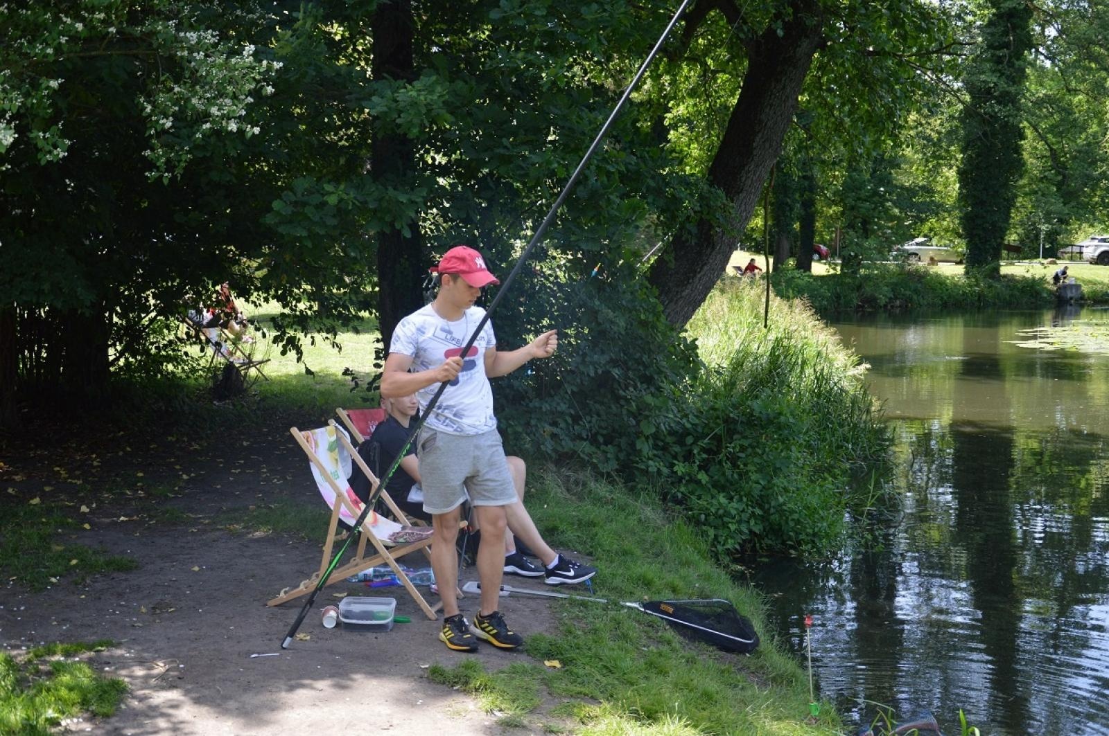 Zdjęcie w galerii na portalu naszraciborz.pl: Wędkarska rywalizacja na klasztornym akwenie [FOTO] wiadomości z regionu
