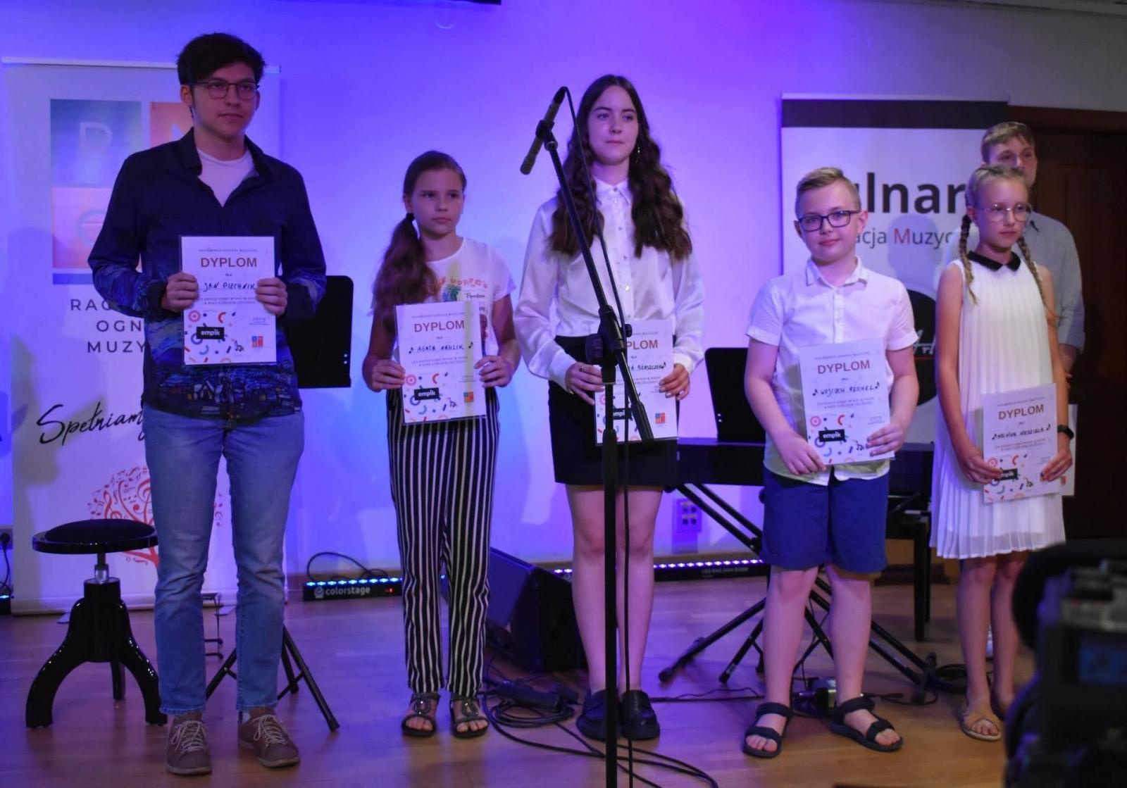 Zdjęcie w galerii na portalu naszraciborz.pl: Raciborskie Ognisko Muzyczne zakończyło rok szkolny wiadomości z regionu