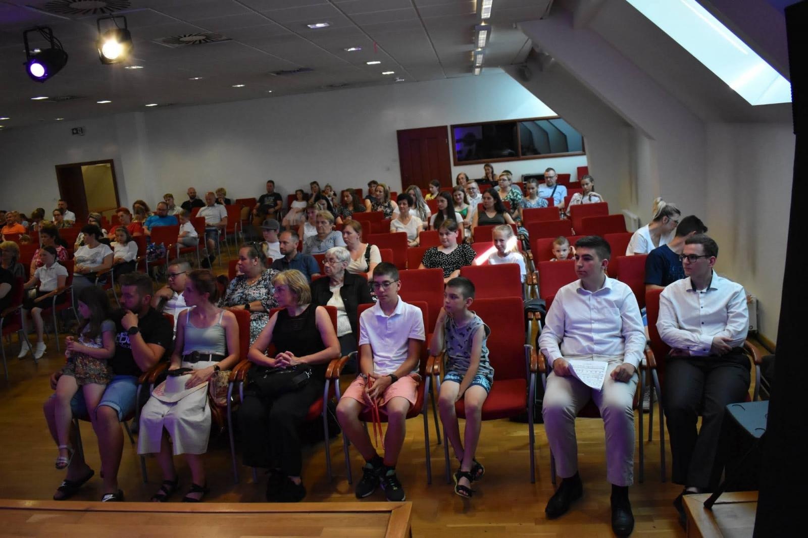 Zdjęcie w galerii na portalu naszraciborz.pl: Raciborskie Ognisko Muzyczne zakończyło rok szkolny wiadomości z regionu