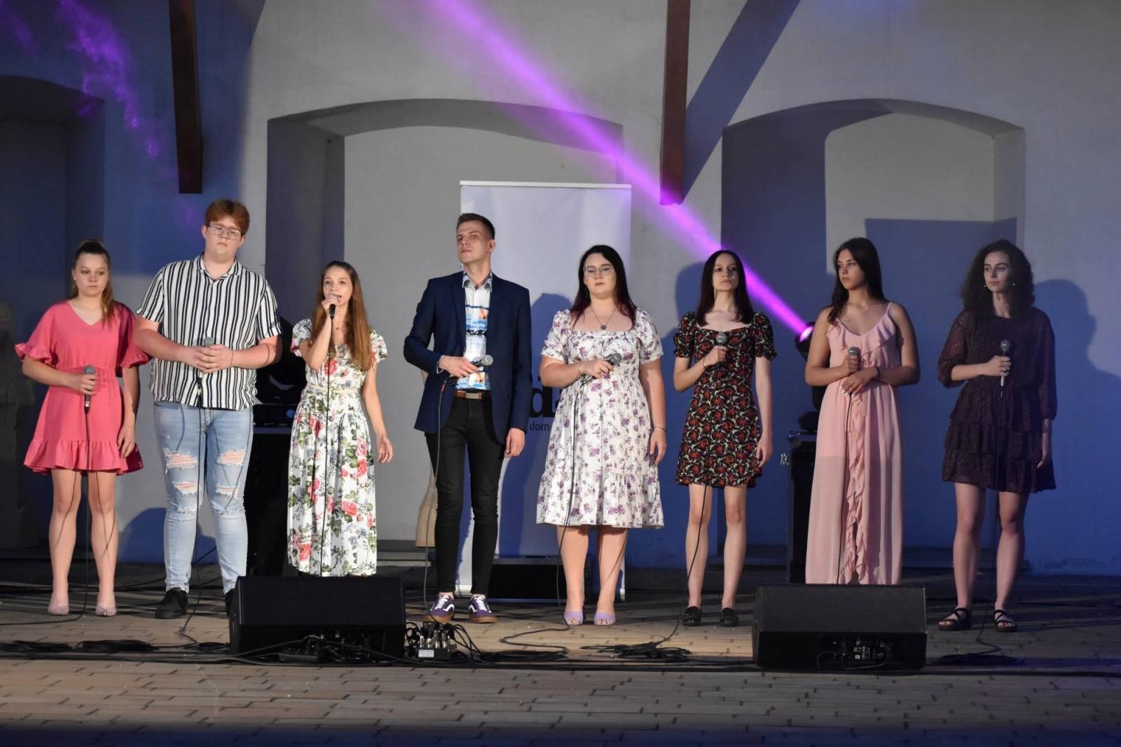 Zdjęcie w galerii na portalu naszraciborz.pl: Koncert Nocy Świętojańskiej na Zamku Piastowskim za nami wiadomości z regionu