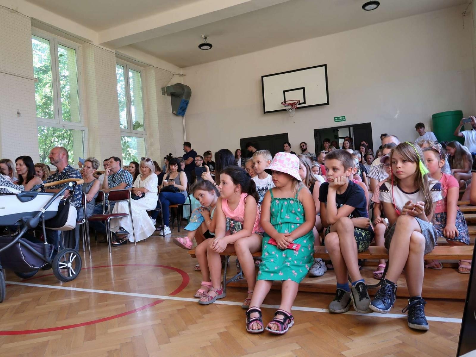Zdjęcie w galerii na portalu naszraciborz.pl: Dzień Ojca i pożegnanie absolwentów na Płoni wiadomości z regionu