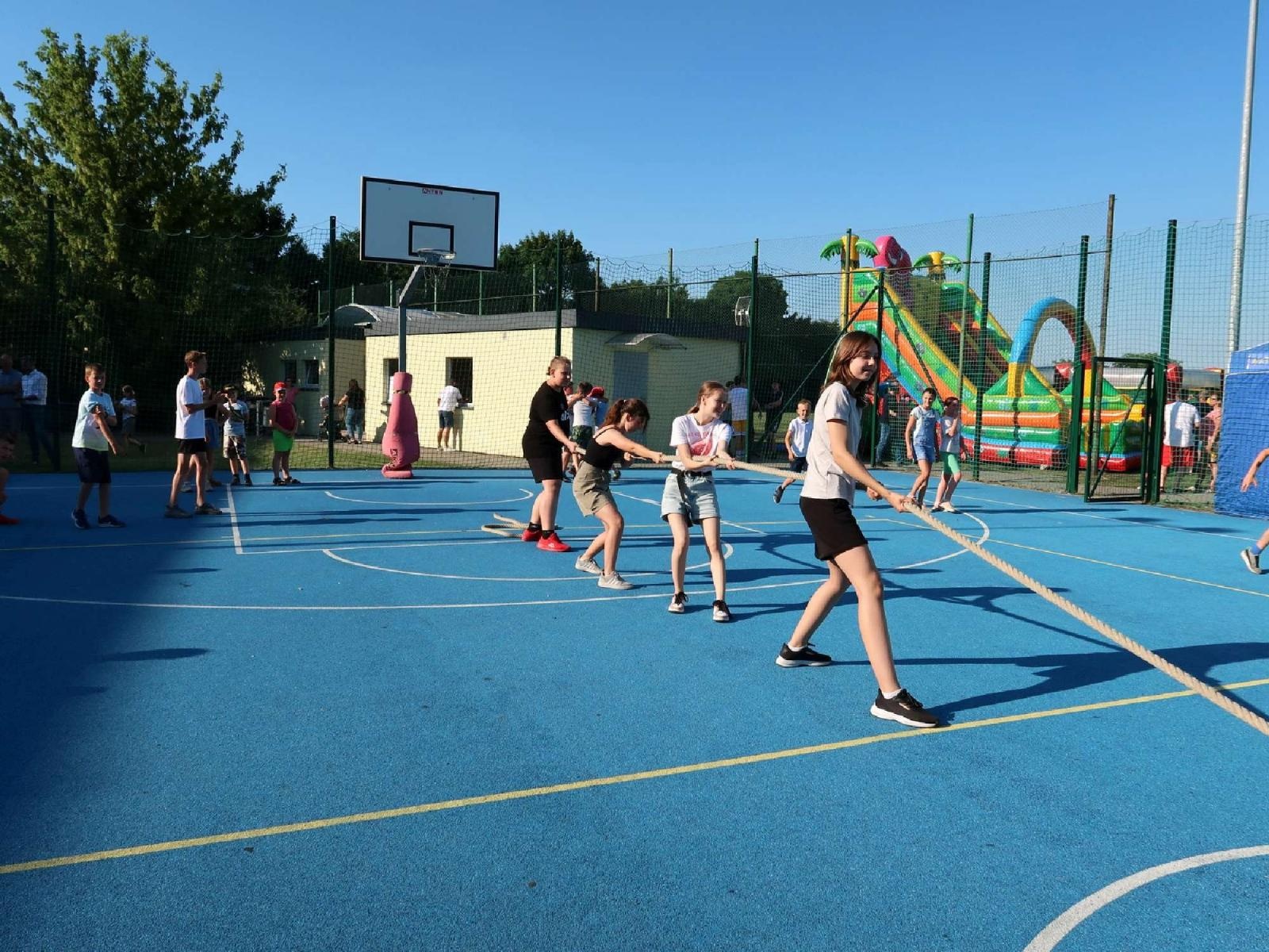 Zdjęcie w galerii na portalu naszraciborz.pl: Dzień Ojca i pożegnanie absolwentów na Płoni wiadomości z regionu