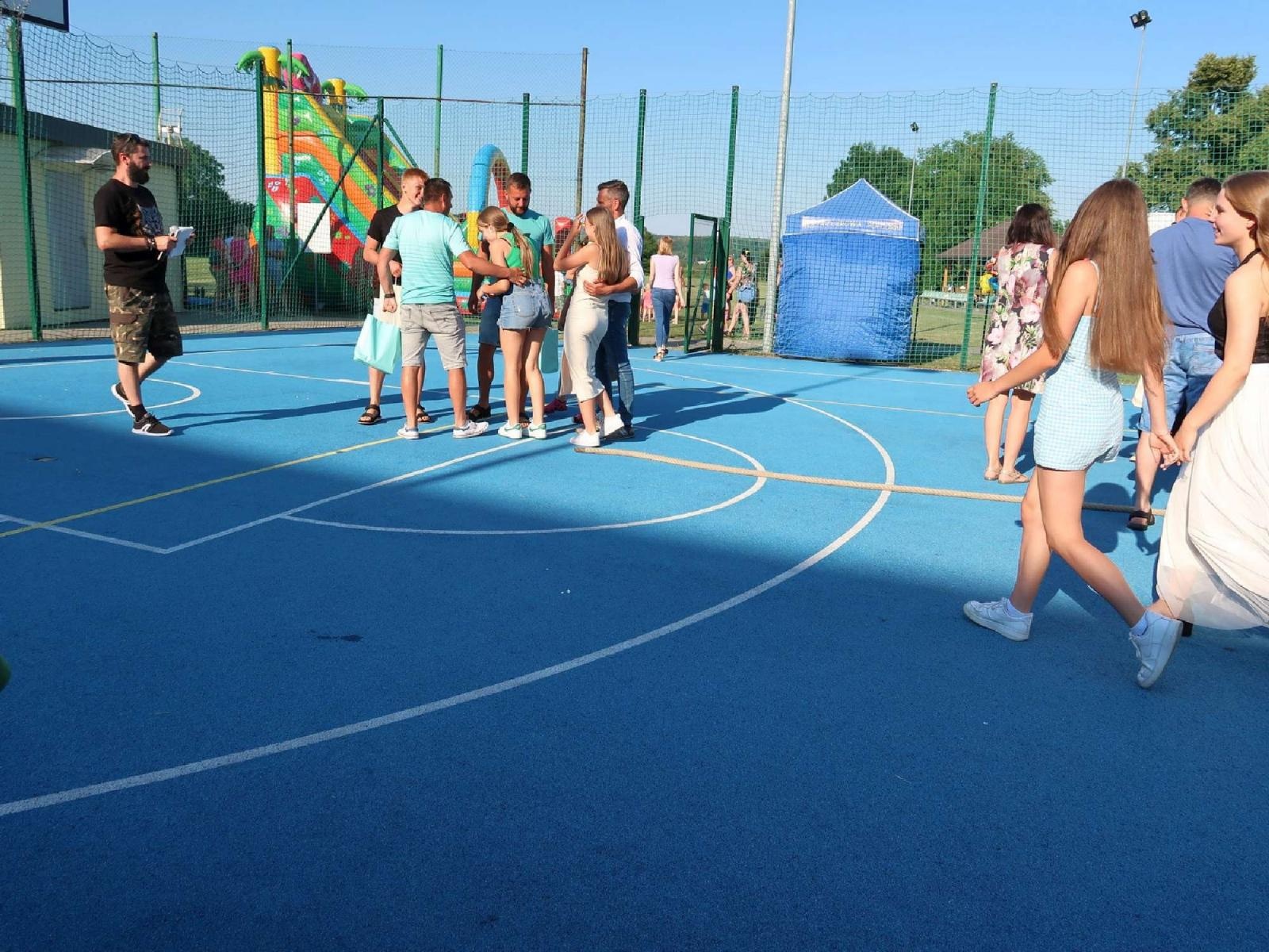 Zdjęcie w galerii na portalu naszraciborz.pl: Dzień Ojca i pożegnanie absolwentów na Płoni wiadomości z regionu