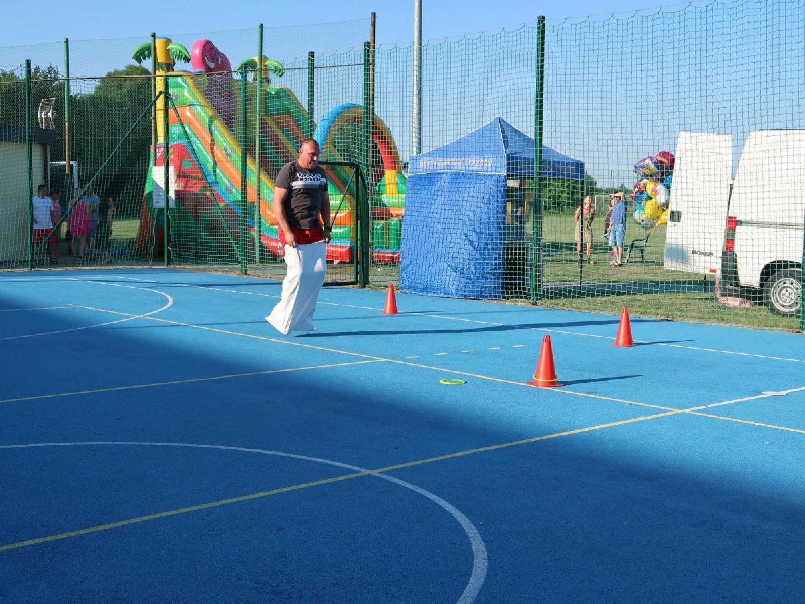 Zdjęcie w galerii na portalu naszraciborz.pl: Dzień Ojca i pożegnanie absolwentów na Płoni wiadomości z regionu