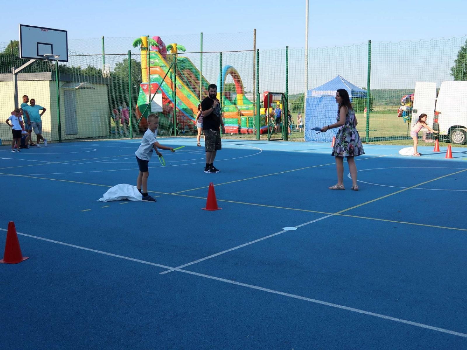 Zdjęcie w galerii na portalu naszraciborz.pl: Dzień Ojca i pożegnanie absolwentów na Płoni wiadomości z regionu