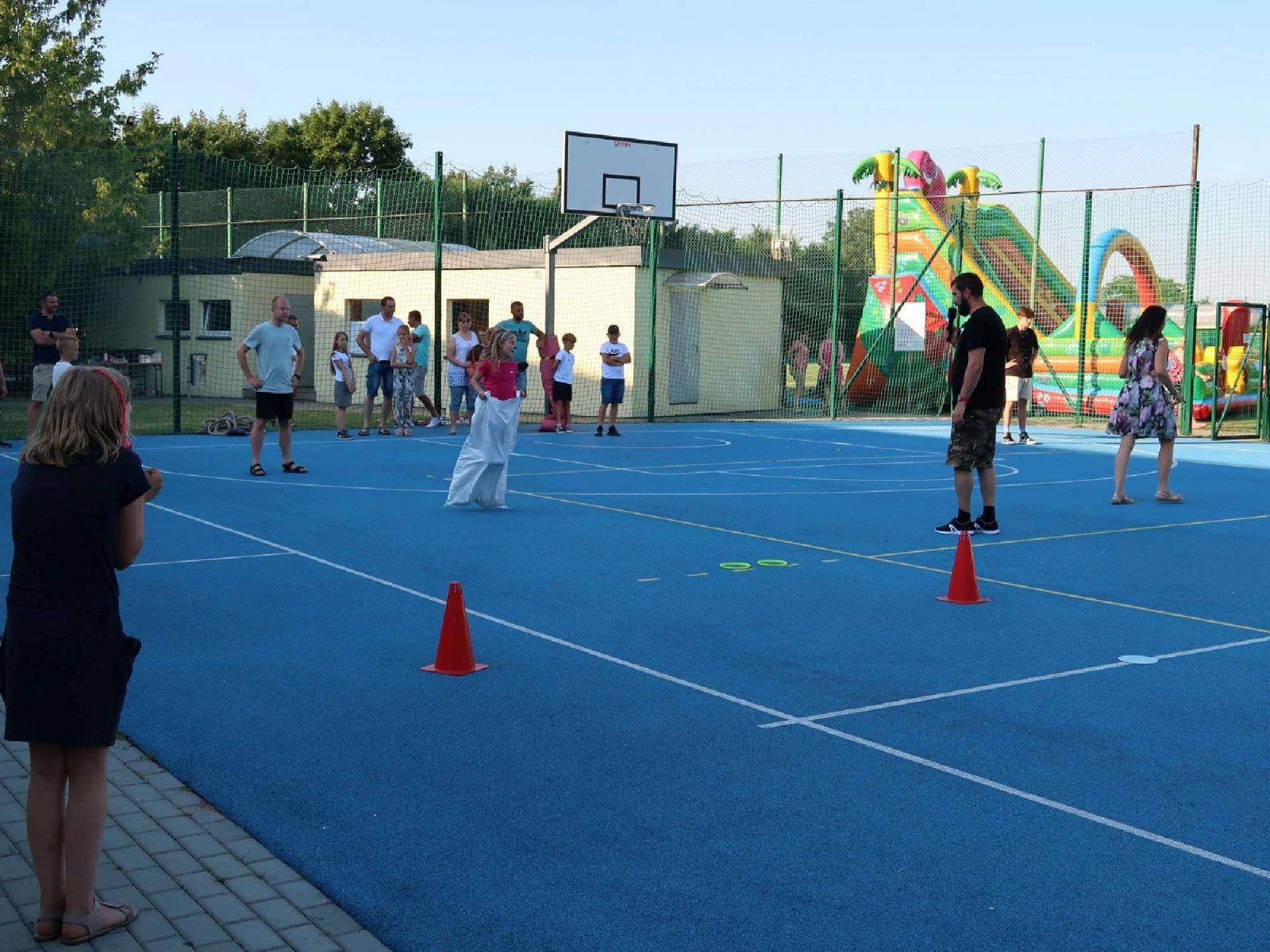 Zdjęcie w galerii na portalu naszraciborz.pl: Dzień Ojca i pożegnanie absolwentów na Płoni wiadomości z regionu