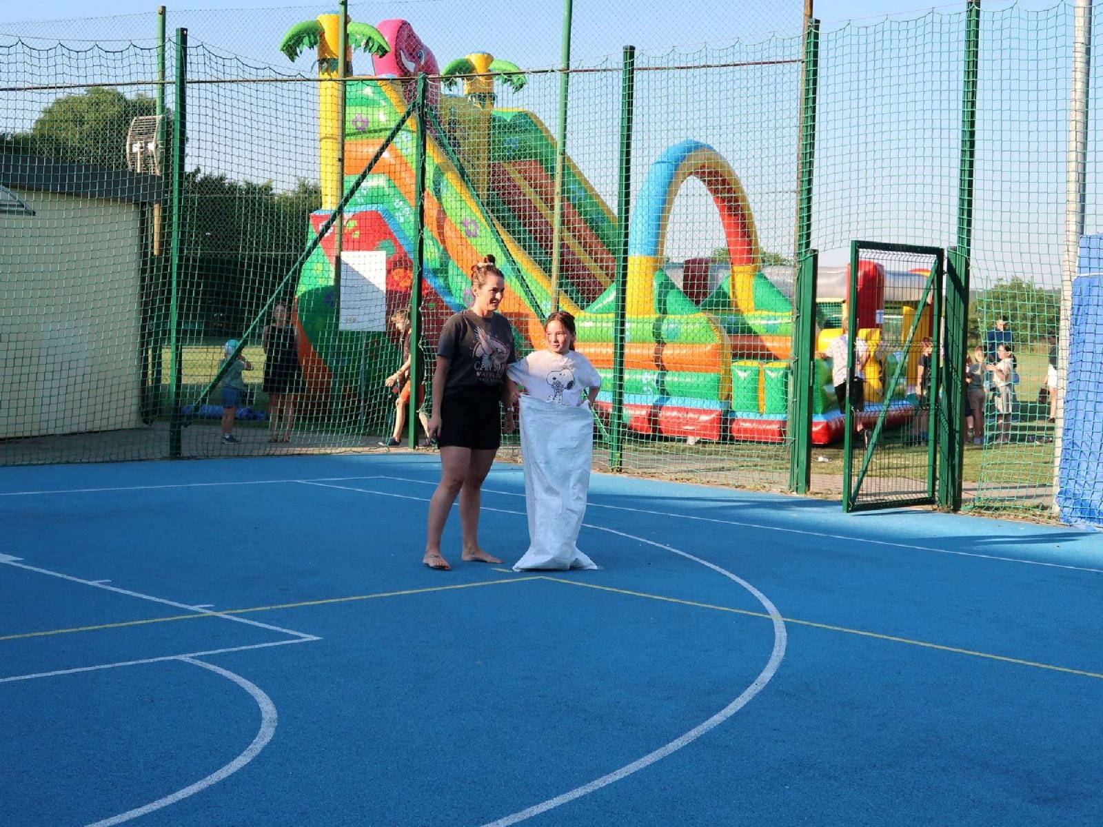 Zdjęcie w galerii na portalu naszraciborz.pl: Dzień Ojca i pożegnanie absolwentów na Płoni wiadomości z regionu