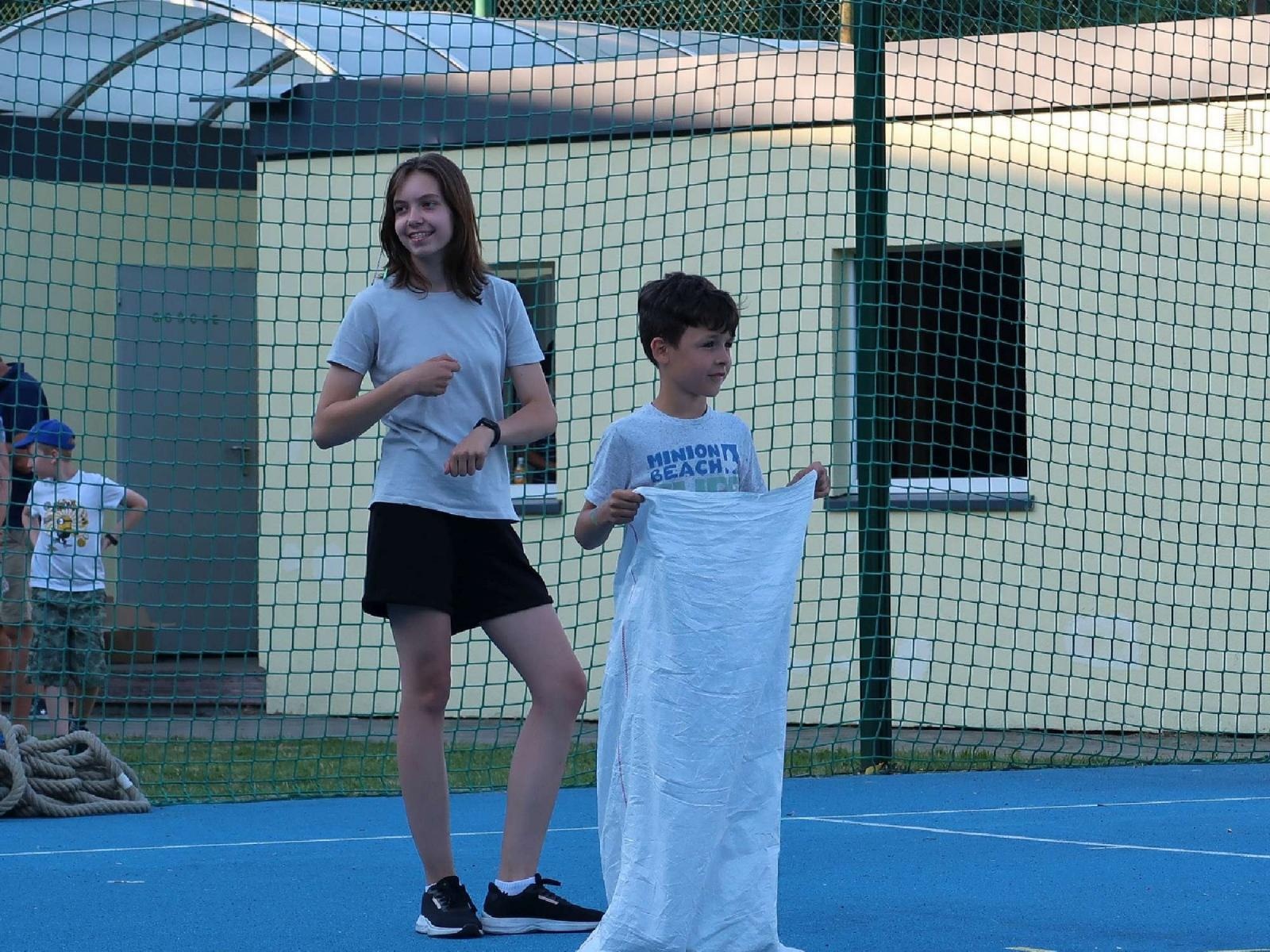 Zdjęcie w galerii na portalu naszraciborz.pl: Dzień Ojca i pożegnanie absolwentów na Płoni wiadomości z regionu