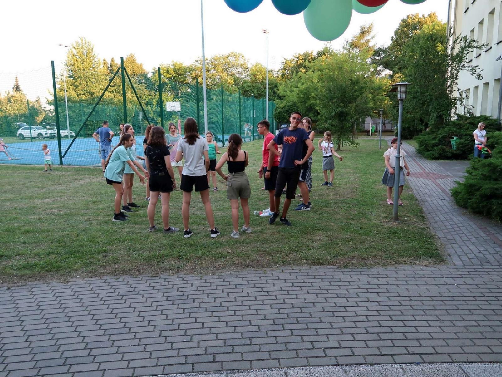 Zdjęcie w galerii na portalu naszraciborz.pl: Dzień Ojca i pożegnanie absolwentów na Płoni wiadomości z regionu