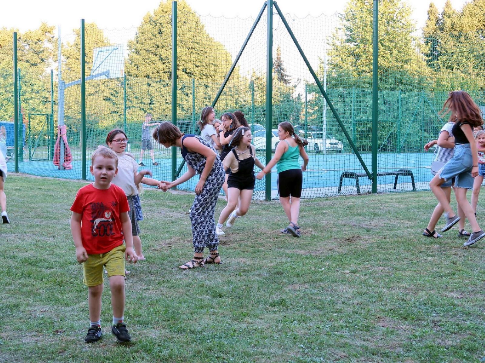 Zdjęcie w galerii na portalu naszraciborz.pl: Dzień Ojca i pożegnanie absolwentów na Płoni wiadomości z regionu
