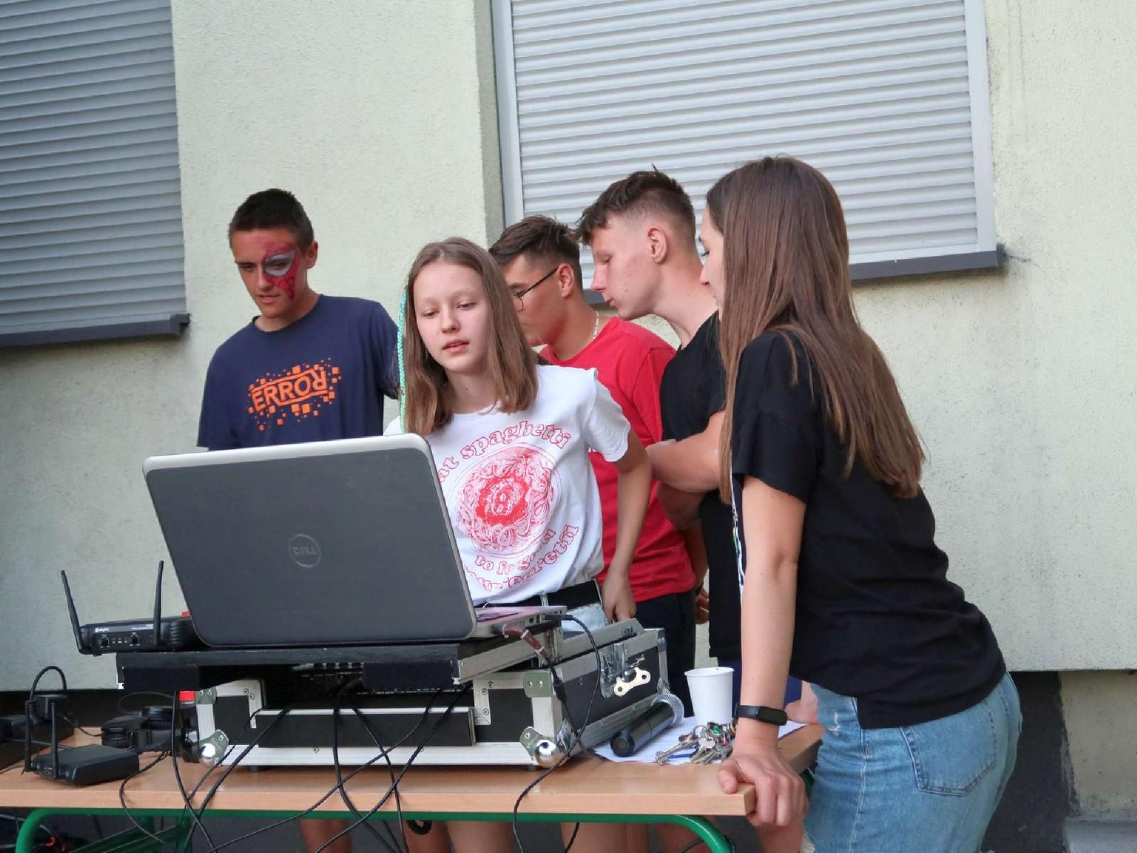 Zdjęcie w galerii na portalu naszraciborz.pl: Dzień Ojca i pożegnanie absolwentów na Płoni wiadomości z regionu