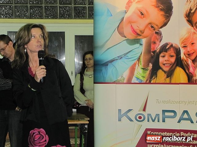 Zdjęcie w galerii na portalu naszraciborz.pl: Rodzice zapoznali się z KomPASem wiadomości z regionu