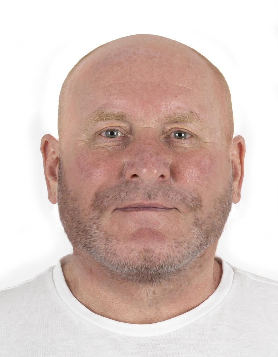 Zdjęcie w galerii na portalu naszraciborz.pl: Śląska policja pokazała jak może zmieniać swój wygląd poszukiwany listem gończym Jacek Jaworek wiadomości z regionu