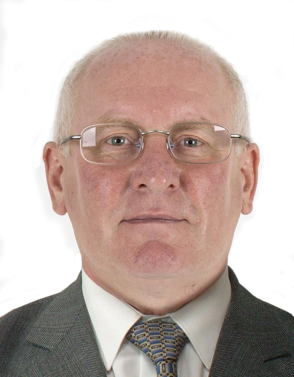 Zdjęcie w galerii na portalu naszraciborz.pl: Śląska policja pokazała jak może zmieniać swój wygląd poszukiwany listem gończym Jacek Jaworek wiadomości z regionu