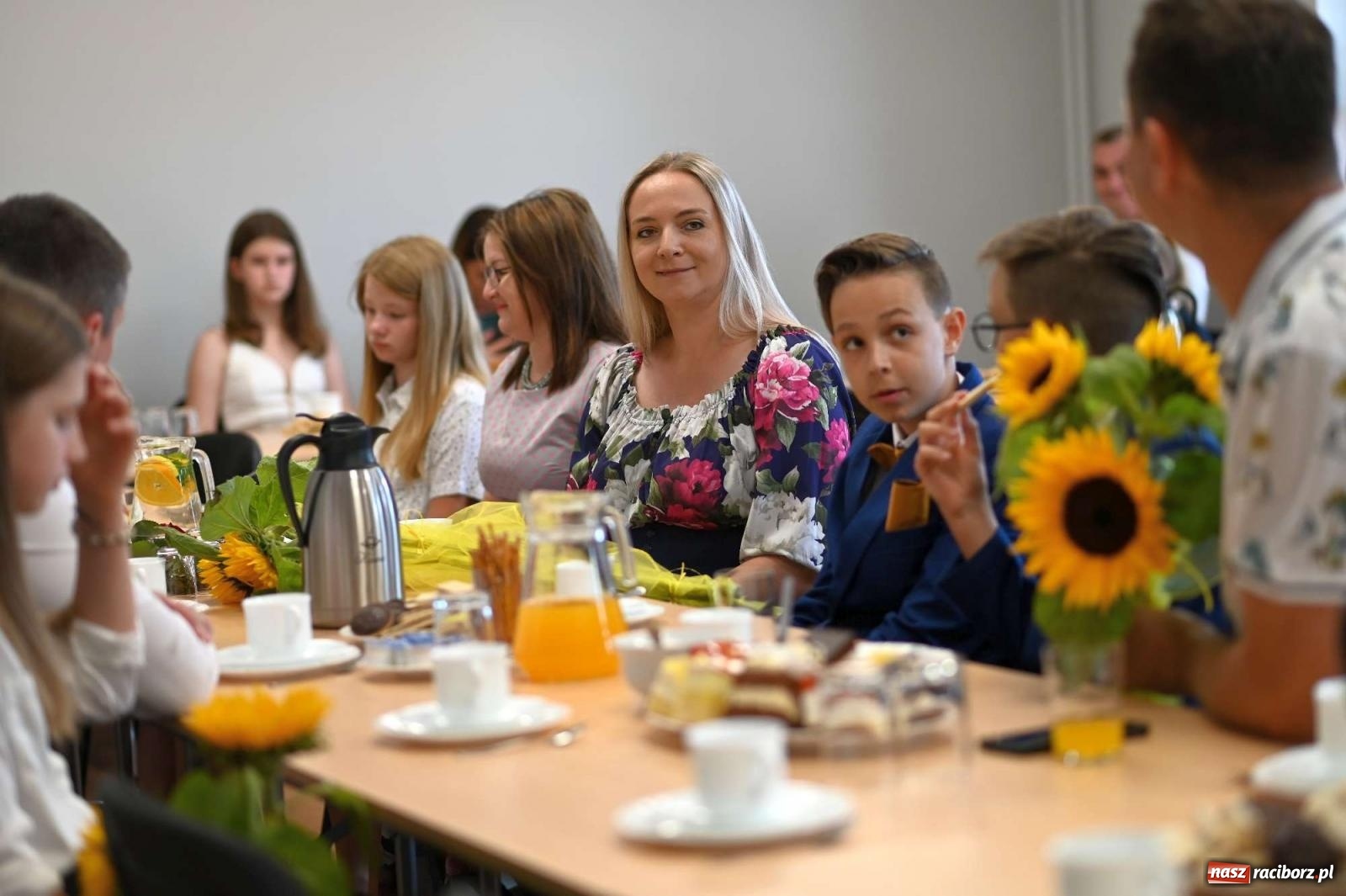 Zdjęcie w galerii na portalu naszraciborz.pl: Najlepsi uczniowie z gminy Krzanowice z nagrodami burmistrza wiadomości z regionu