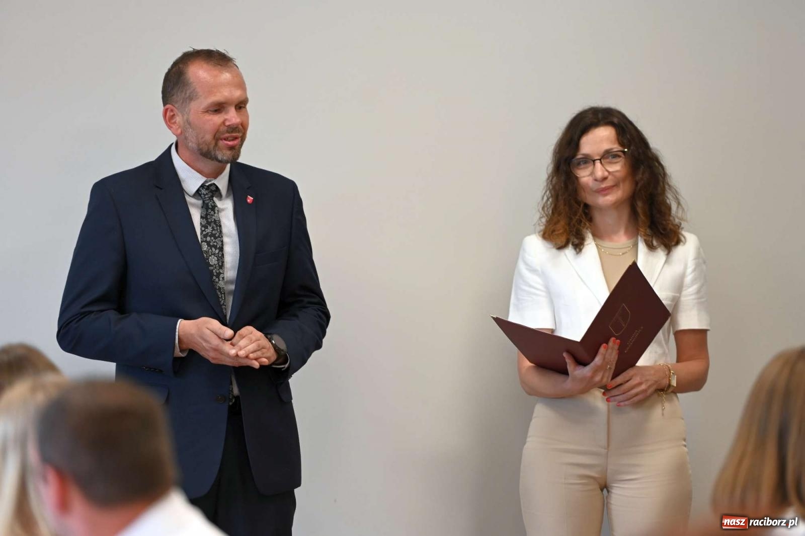 Zdjęcie w galerii na portalu naszraciborz.pl: Najlepsi uczniowie z gminy Krzanowice z nagrodami burmistrza wiadomości z regionu