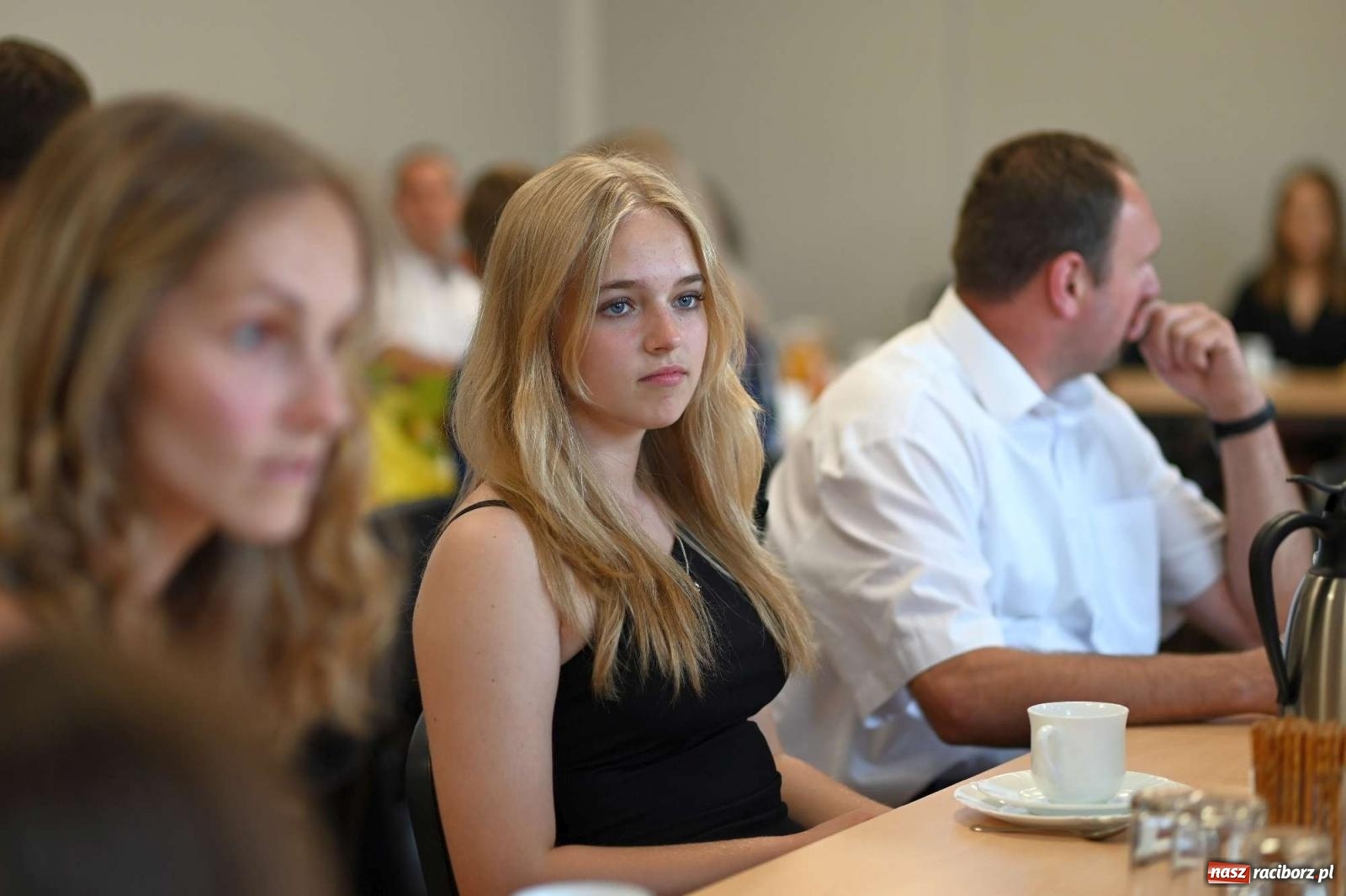 Zdjęcie w galerii na portalu naszraciborz.pl: Najlepsi uczniowie z gminy Krzanowice z nagrodami burmistrza wiadomości z regionu