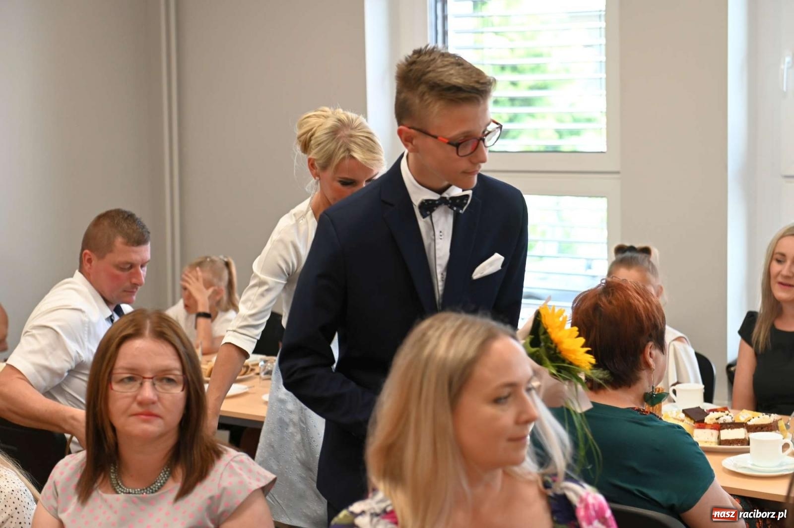 Zdjęcie w galerii na portalu naszraciborz.pl: Najlepsi uczniowie z gminy Krzanowice z nagrodami burmistrza wiadomości z regionu