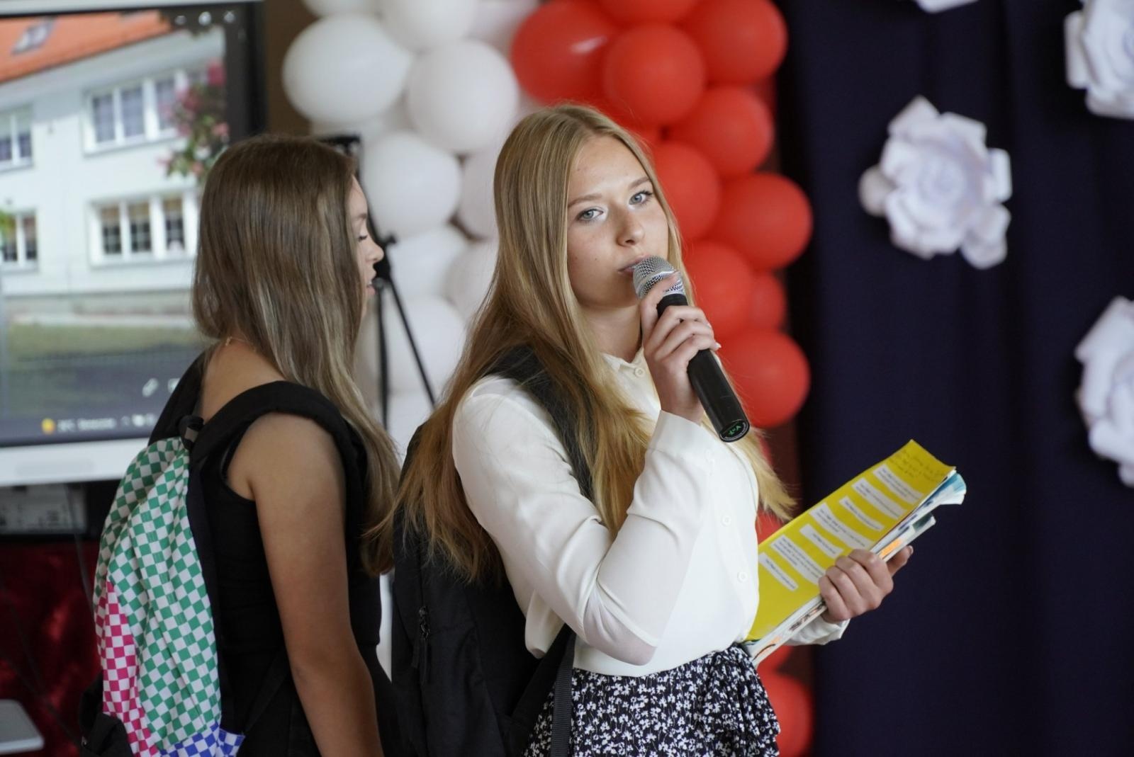Zdjęcie w galerii na portalu naszraciborz.pl: Ostatni dzwonek, czyli miejskie zakończeniu roku na Ocicach [FOTO i WIDEO] wiadomości z regionu