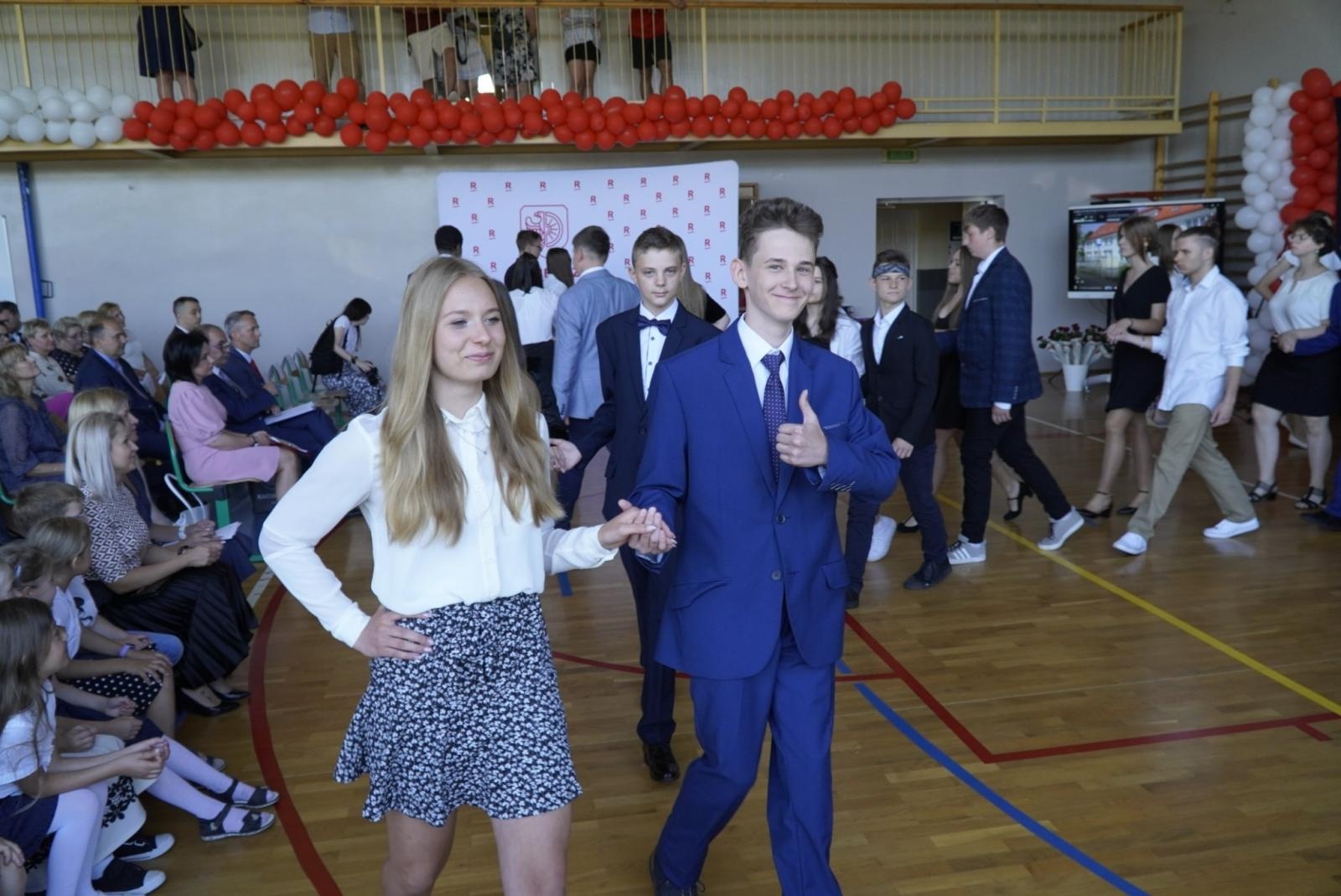 Zdjęcie w galerii na portalu naszraciborz.pl: Ostatni dzwonek, czyli miejskie zakończeniu roku na Ocicach [FOTO i WIDEO] wiadomości z regionu