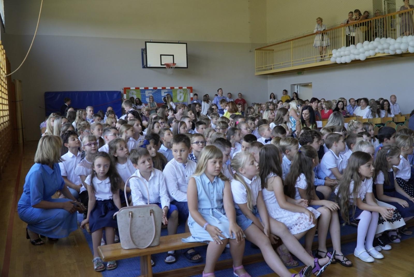 Zdjęcie w galerii na portalu naszraciborz.pl: Ostatni dzwonek, czyli miejskie zakończeniu roku na Ocicach [FOTO i WIDEO] wiadomości z regionu