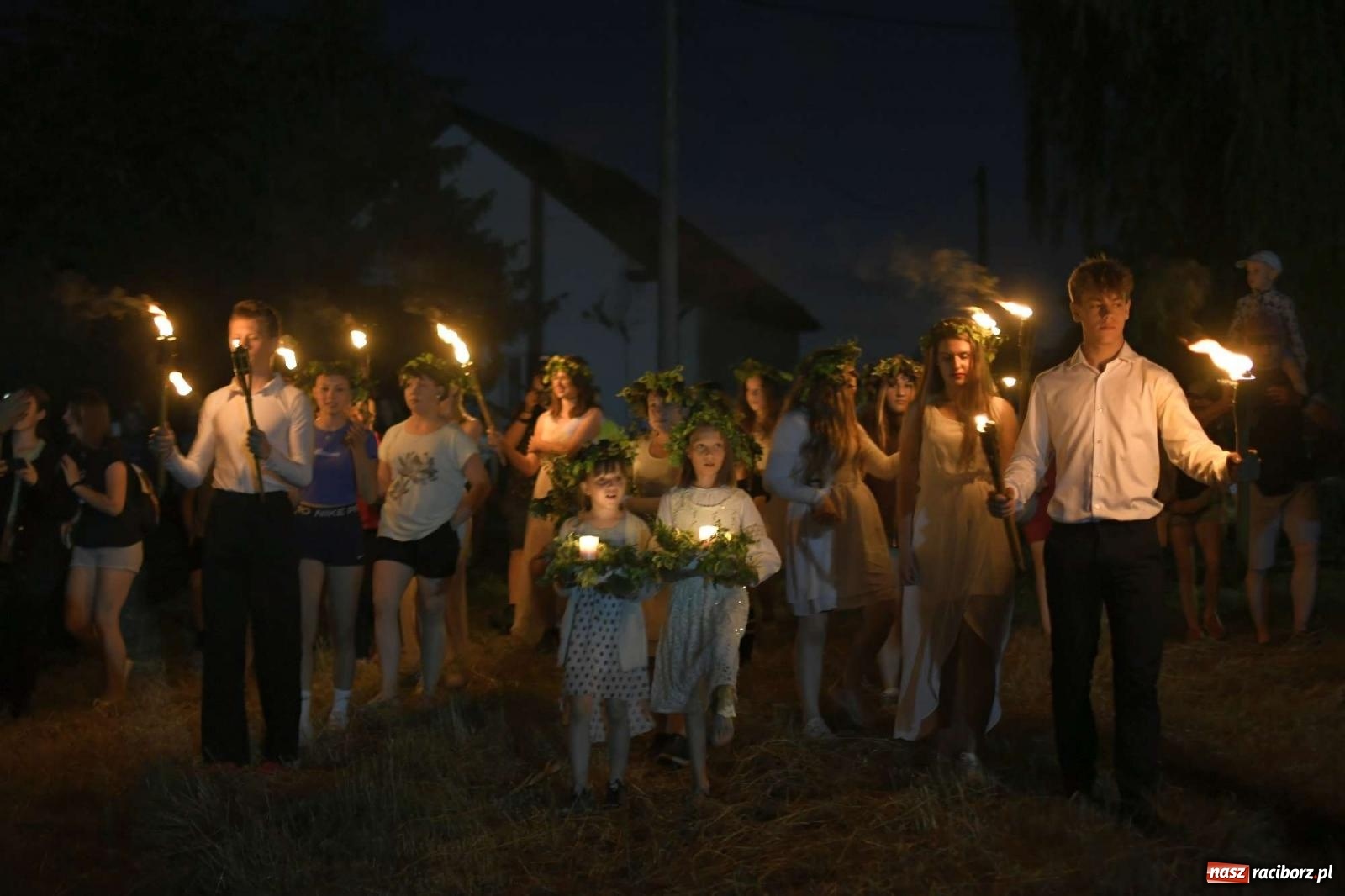 Zdjęcie w galerii na portalu naszraciborz.pl: Magiczna Noc Świętojańska w Kornicach [FOTO i WIDEO] wiadomości z regionu