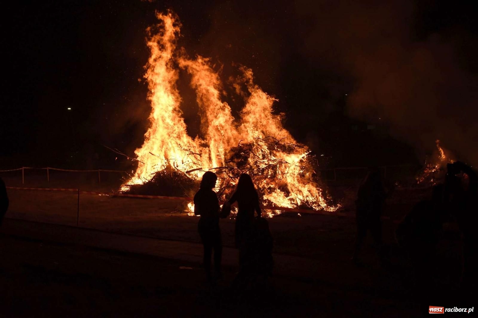 Zdjęcie w galerii na portalu naszraciborz.pl: Magiczna Noc Świętojańska w Kornicach [FOTO i WIDEO] wiadomości z regionu