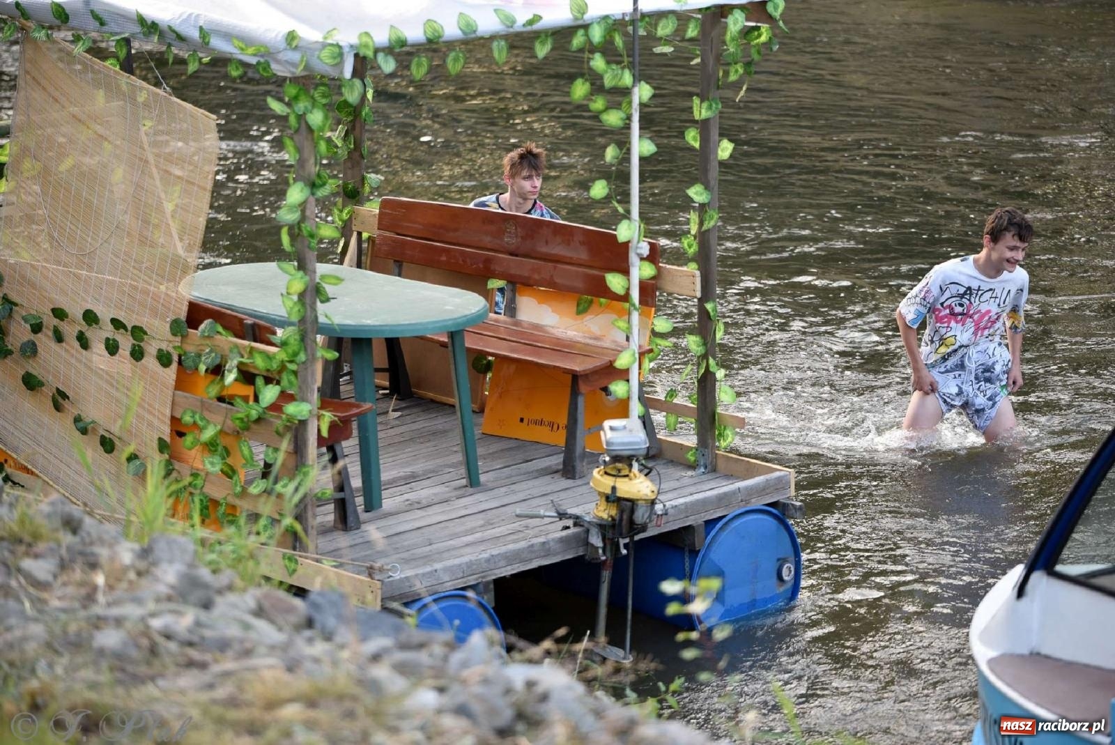 Zdjęcie w galerii na portalu naszraciborz.pl: Gitarzysko i pływadła w Raciborzu [FOTO] wiadomości z regionu