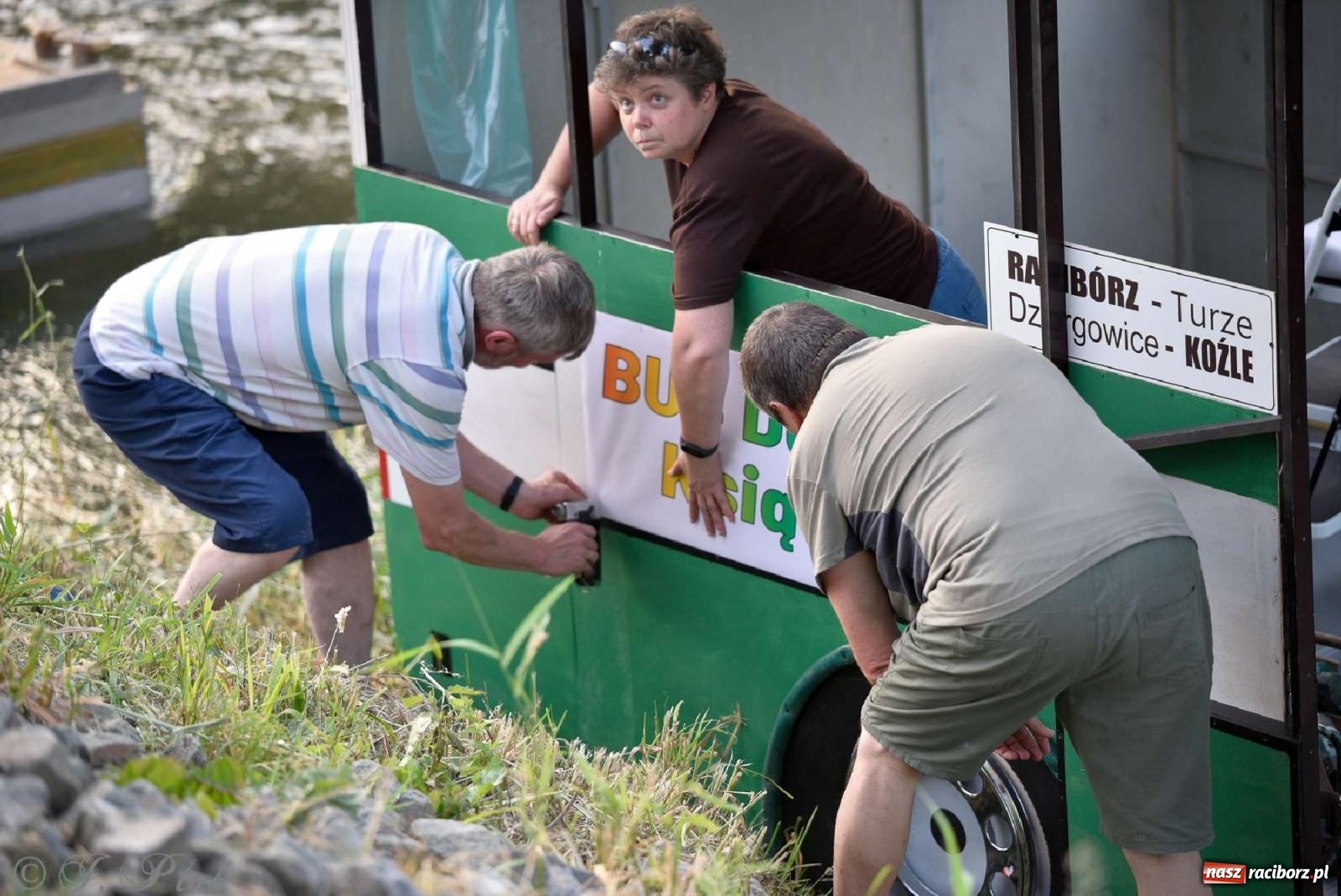 Zdjęcie w galerii na portalu naszraciborz.pl: Gitarzysko i pływadła w Raciborzu [FOTO] wiadomości z regionu