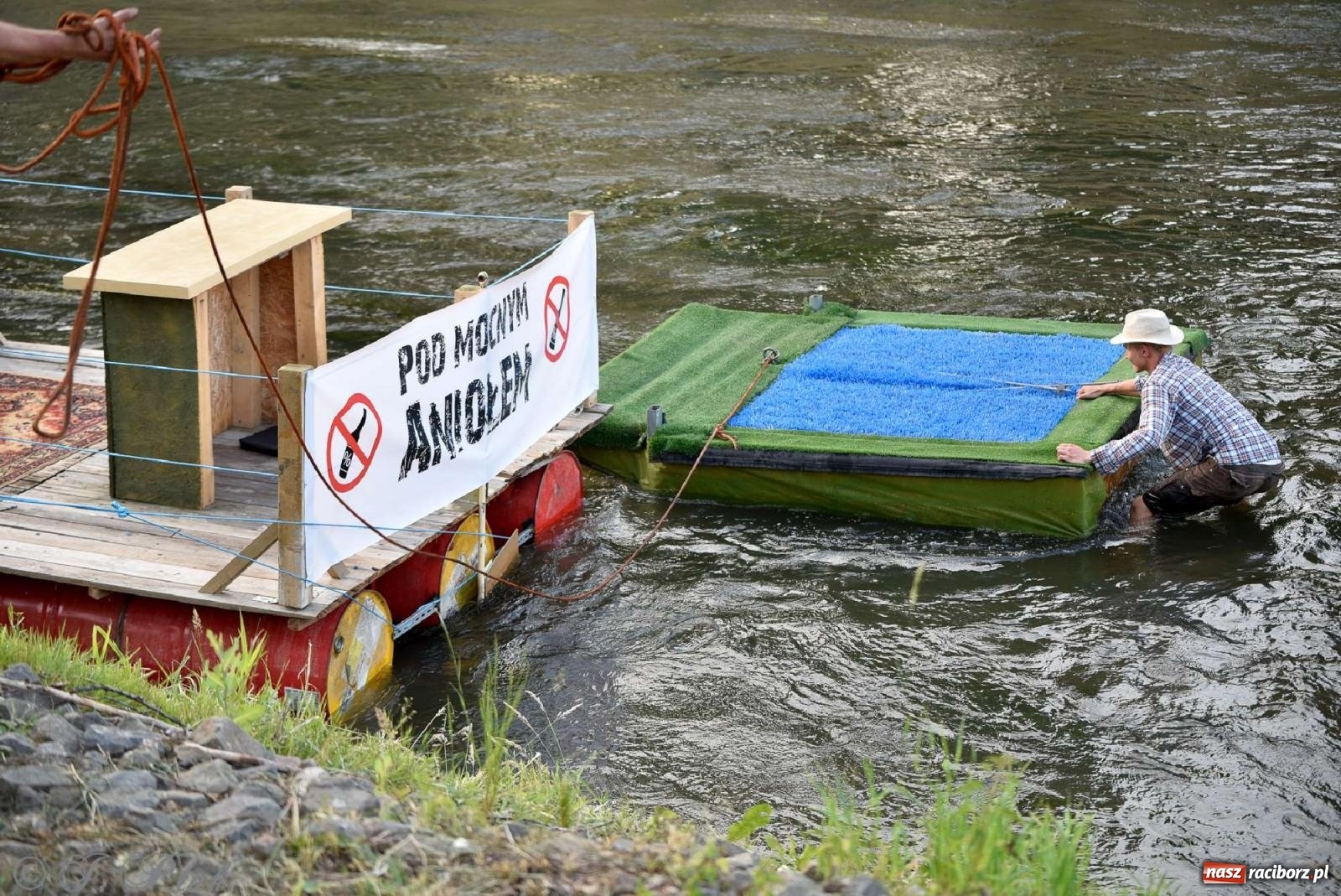 Zdjęcie w galerii na portalu naszraciborz.pl: Gitarzysko i pływadła w Raciborzu [FOTO] wiadomości z regionu