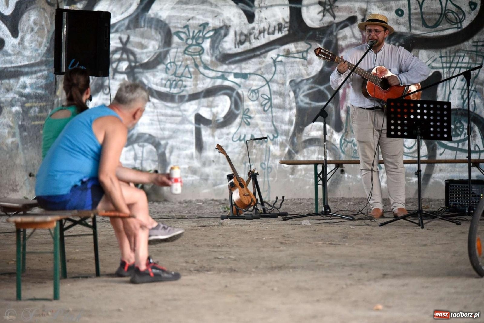 Zdjęcie w galerii na portalu naszraciborz.pl: Gitarzysko i pływadła w Raciborzu [FOTO] wiadomości z regionu