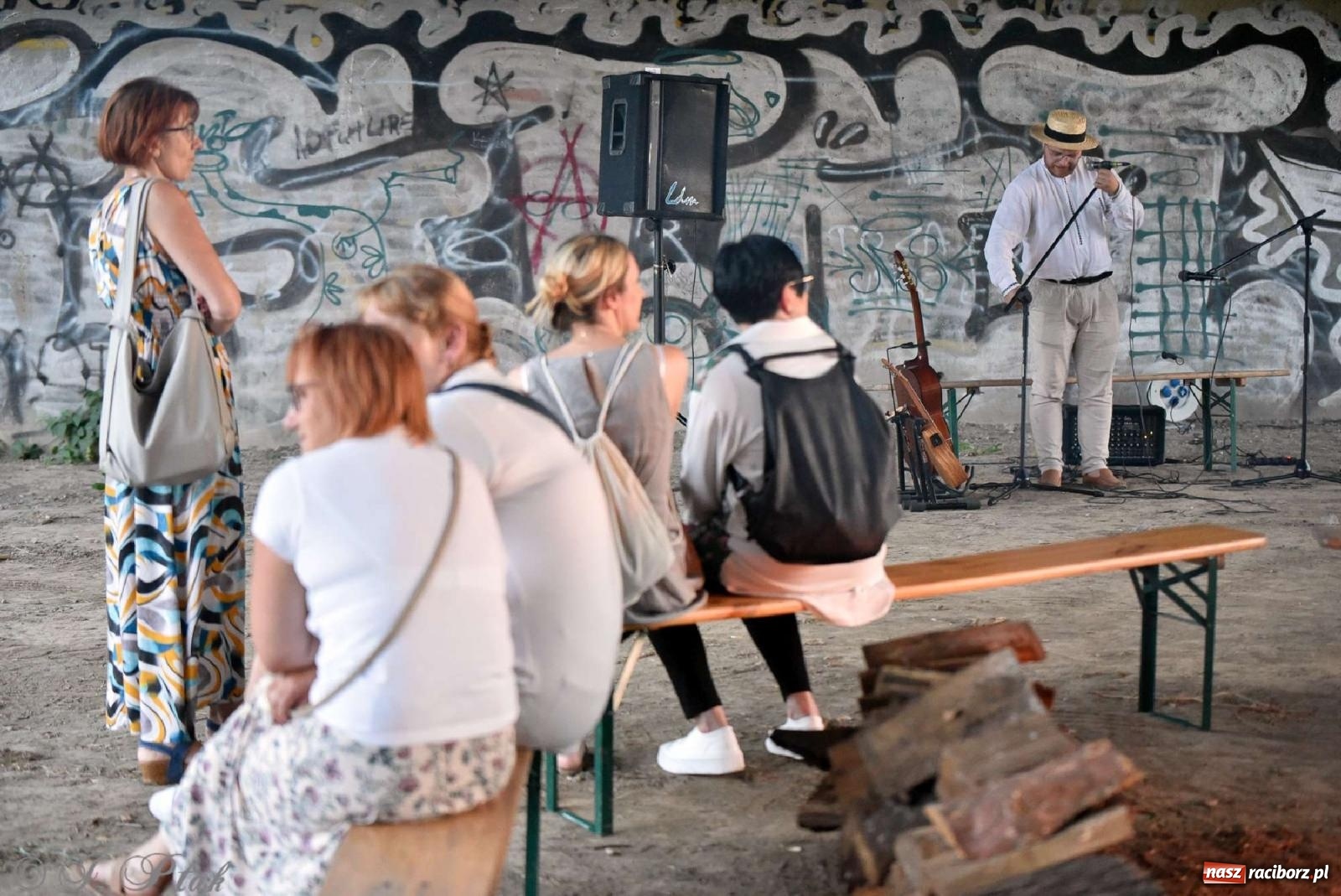 Zdjęcie w galerii na portalu naszraciborz.pl: Gitarzysko i pływadła w Raciborzu [FOTO] wiadomości z regionu