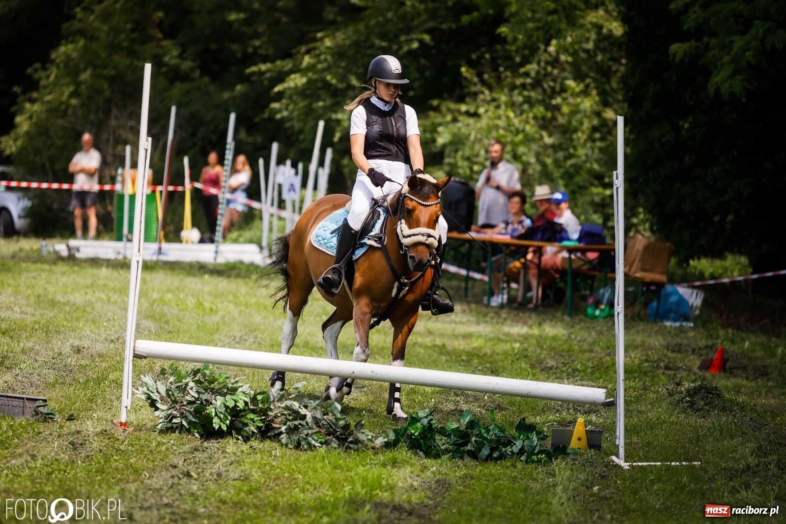 Zdjęcie w galerii na portalu naszraciborz.pl: Liga jednorożca. Zawody konne w Łubowicach wiadomości z regionu