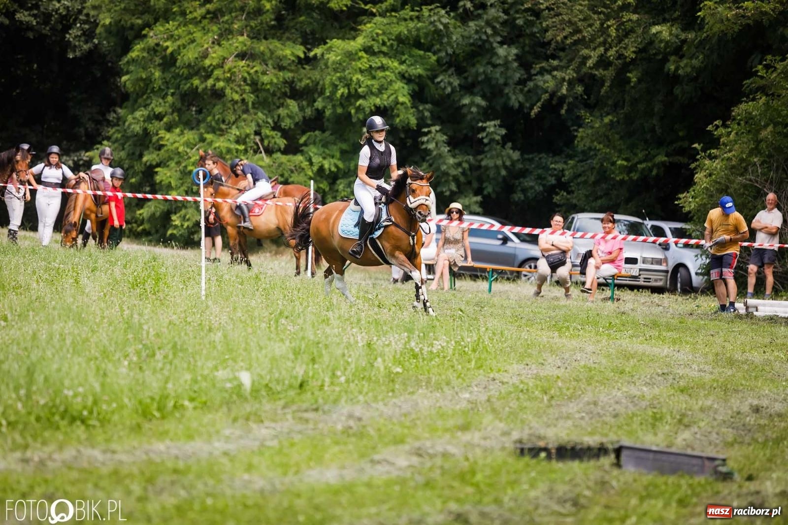 Zdjęcie w galerii na portalu naszraciborz.pl: Liga jednorożca. Zawody konne w Łubowicach wiadomości z regionu