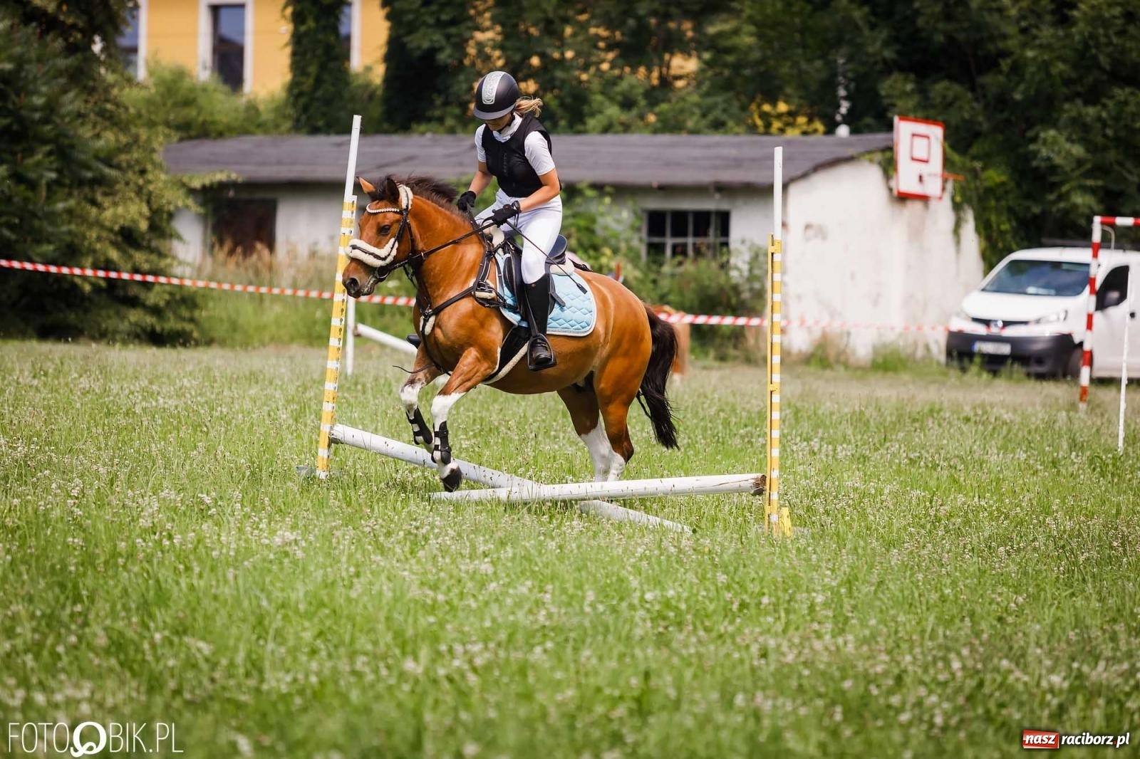 Zdjęcie w galerii na portalu naszraciborz.pl: Liga jednorożca. Zawody konne w Łubowicach wiadomości z regionu