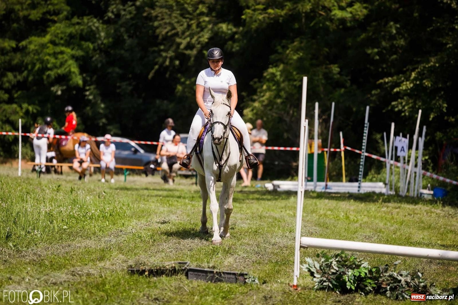 Zdjęcie w galerii na portalu naszraciborz.pl: Liga jednorożca. Zawody konne w Łubowicach wiadomości z regionu