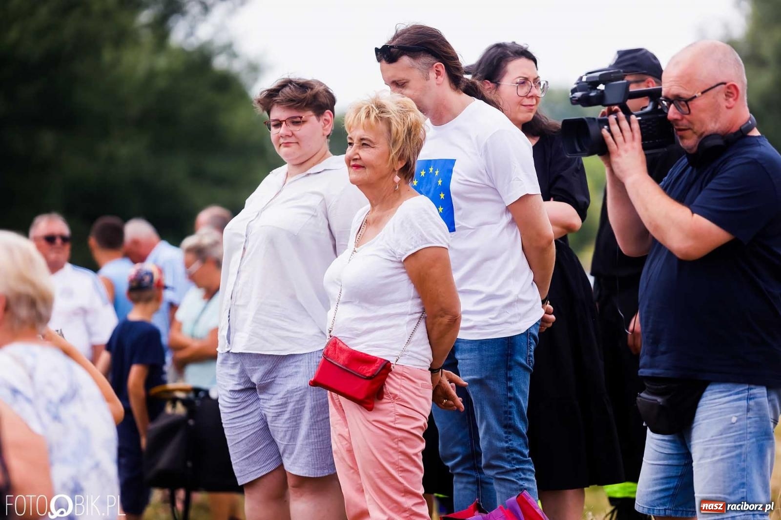 Zdjęcie w galerii na portalu naszraciborz.pl: Ślub na Odrze w Turzu. Udzielił go burmistrz i kapitan Paweł Macha [FOTO i WIDEO] wiadomości z regionu