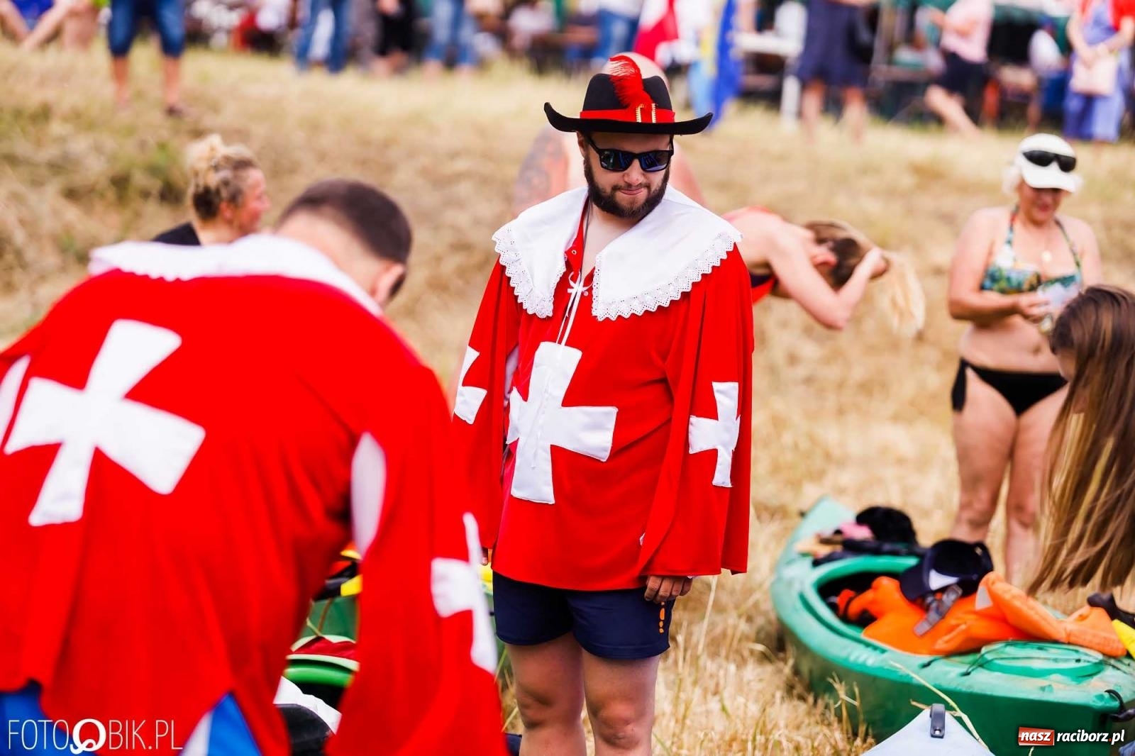 Zdjęcie w galerii na portalu naszraciborz.pl: Ślub na Odrze w Turzu. Udzielił go burmistrz i kapitan Paweł Macha [FOTO i WIDEO] wiadomości z regionu