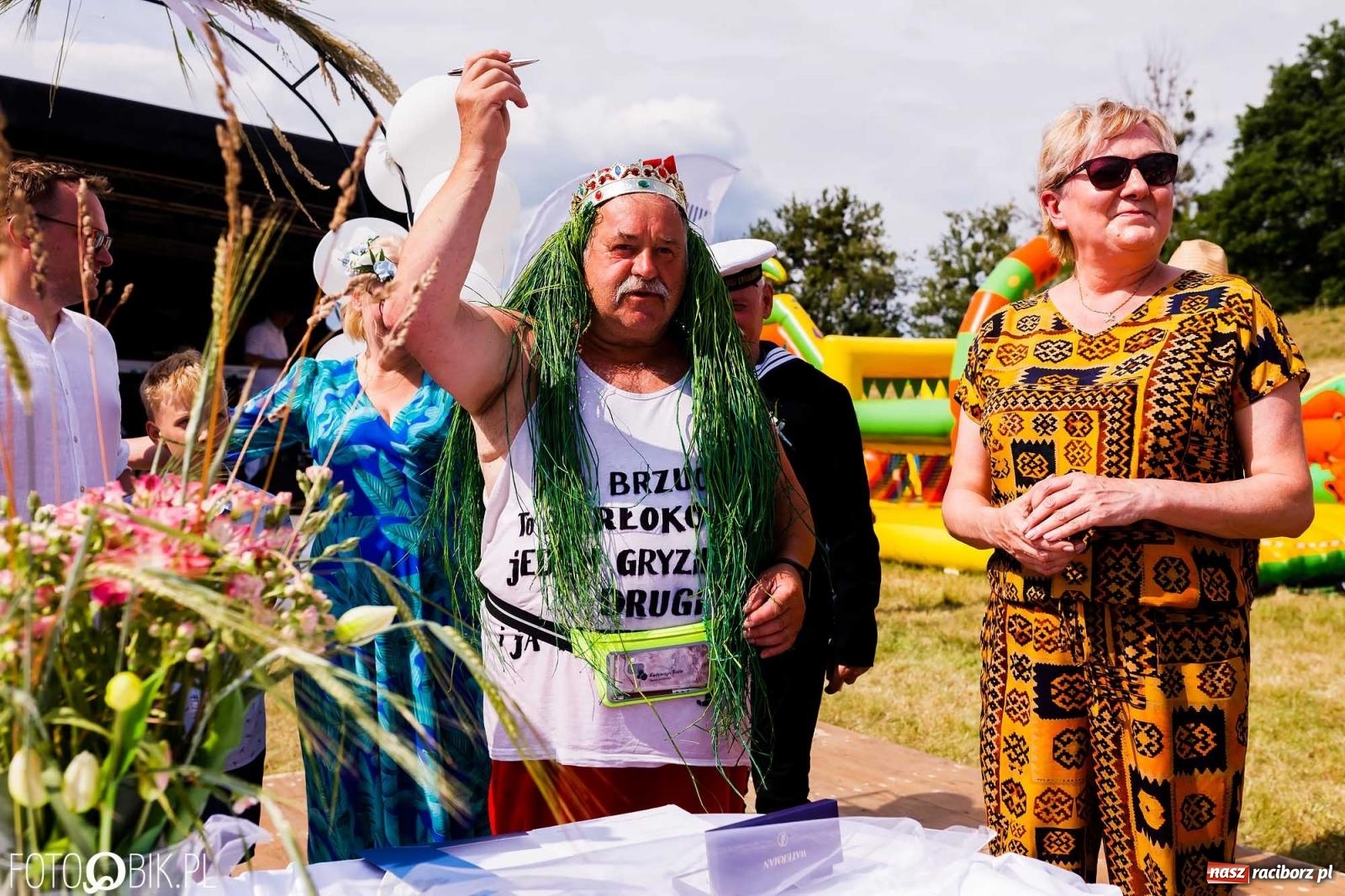 Zdjęcie w galerii na portalu naszraciborz.pl: Ślub na Odrze w Turzu. Udzielił go burmistrz i kapitan Paweł Macha [FOTO i WIDEO] wiadomości z regionu