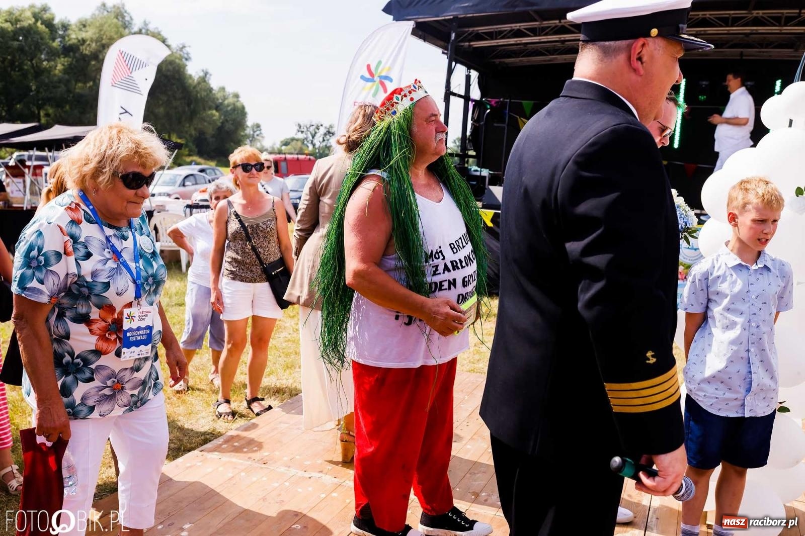 Zdjęcie w galerii na portalu naszraciborz.pl: Ślub na Odrze w Turzu. Udzielił go burmistrz i kapitan Paweł Macha [FOTO i WIDEO] wiadomości z regionu