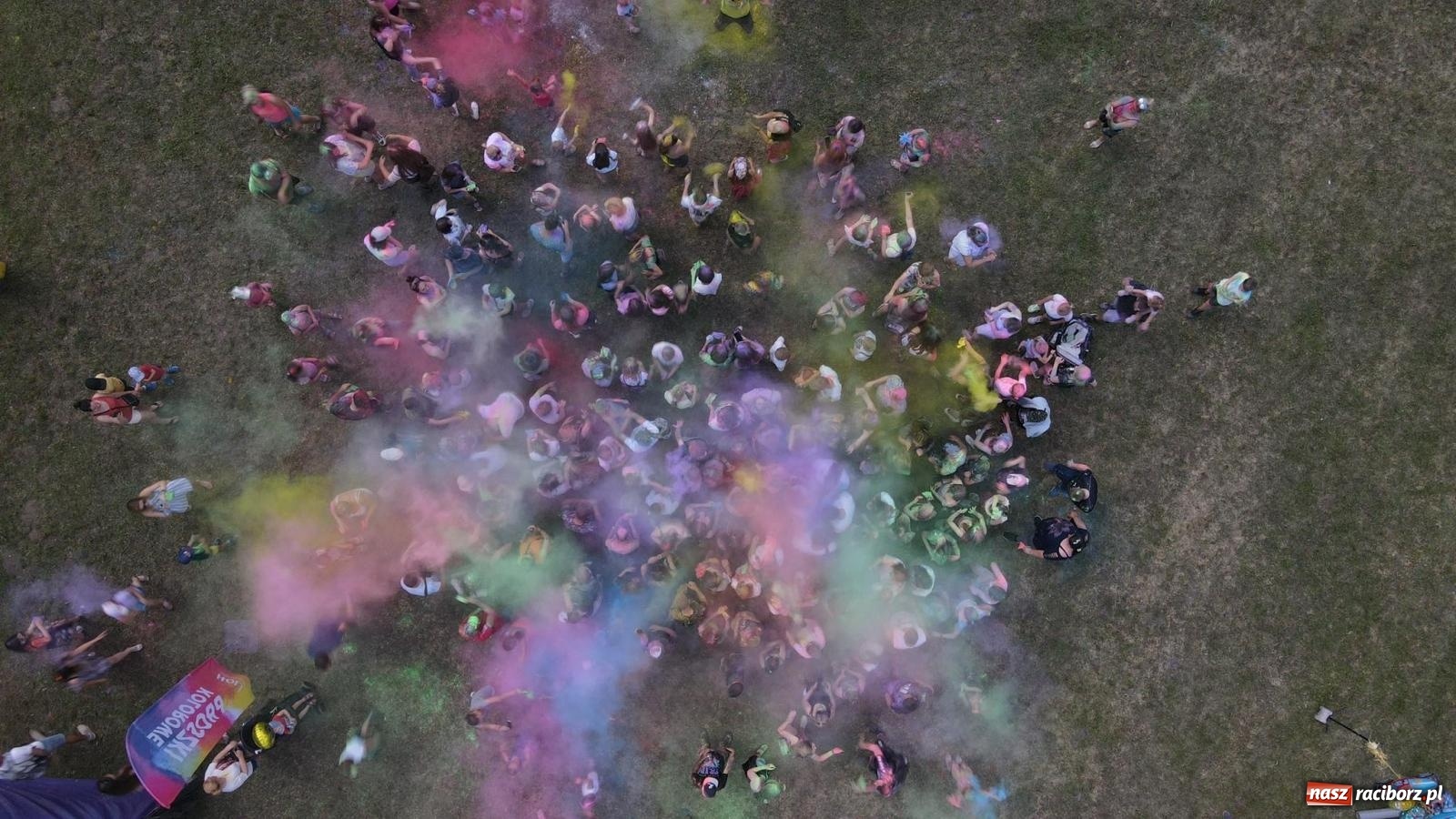 Zdjęcie w galerii na portalu naszraciborz.pl: Raciborskie Holi Święto Kolorów wiadomości z regionu