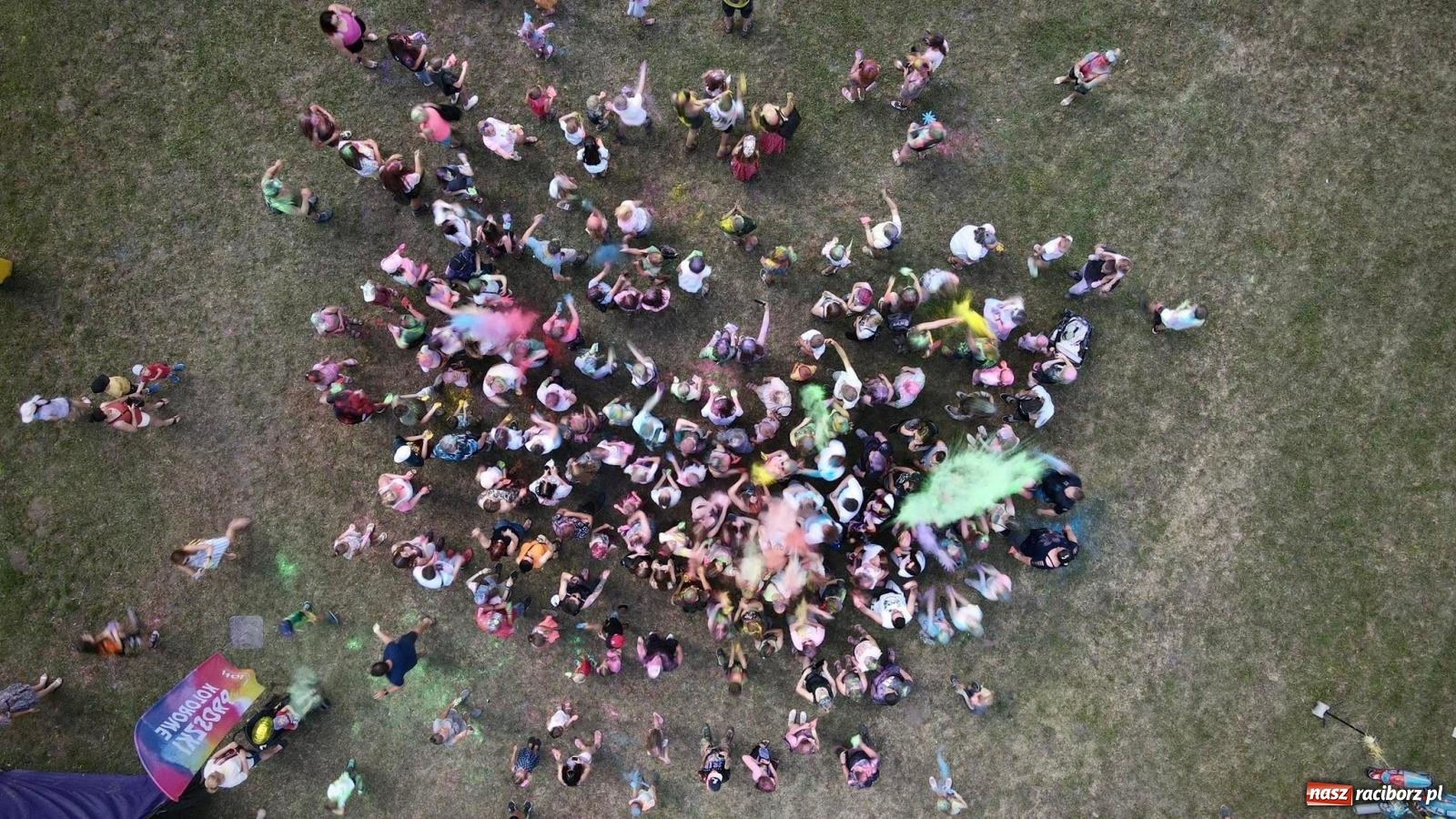 Zdjęcie w galerii na portalu naszraciborz.pl: Raciborskie Holi Święto Kolorów wiadomości z regionu